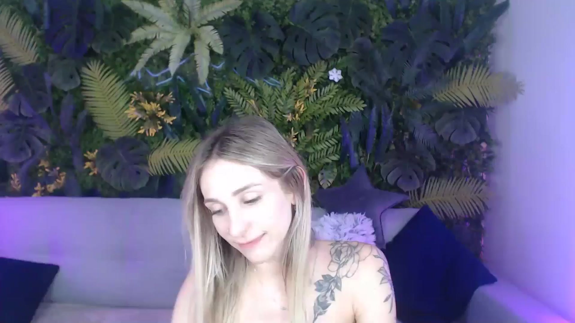 Gallery image thumbnail from Horny_Blond's myfreecams stream on, 07/23/2024, 12:11 image 3 of 20