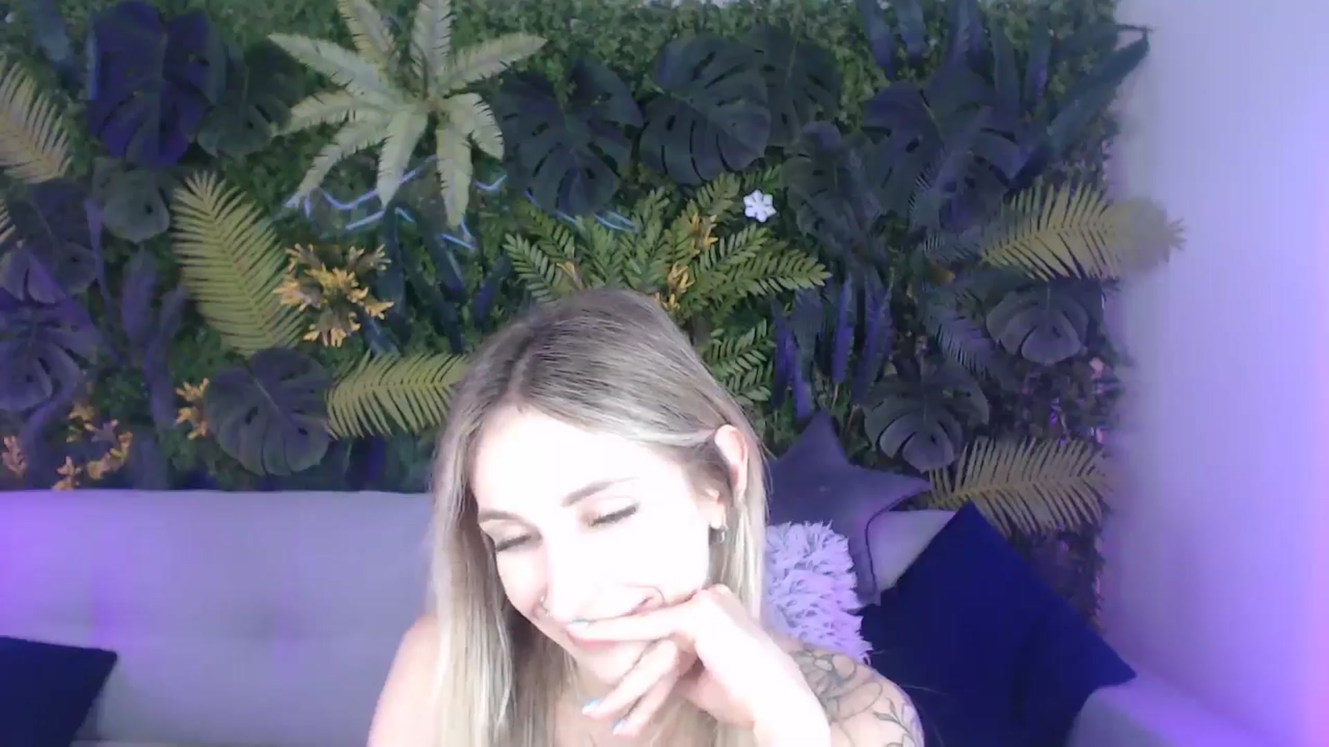 Gallery image thumbnail from Horny_Blond's myfreecams stream on, 07/23/2024, 12:49 image 18 of 20