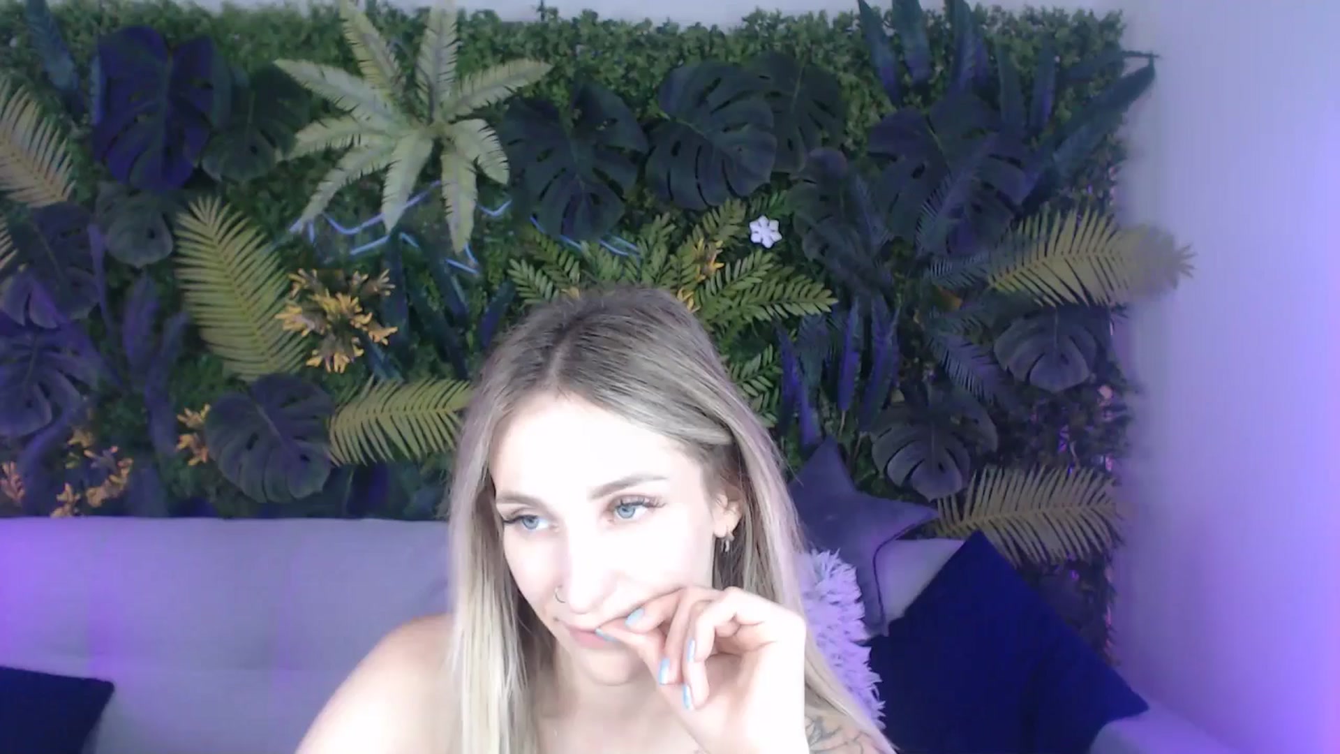 Gallery image thumbnail from Horny_Blond's myfreecams stream on, 07/23/2024, 12:49 image 14 of 20