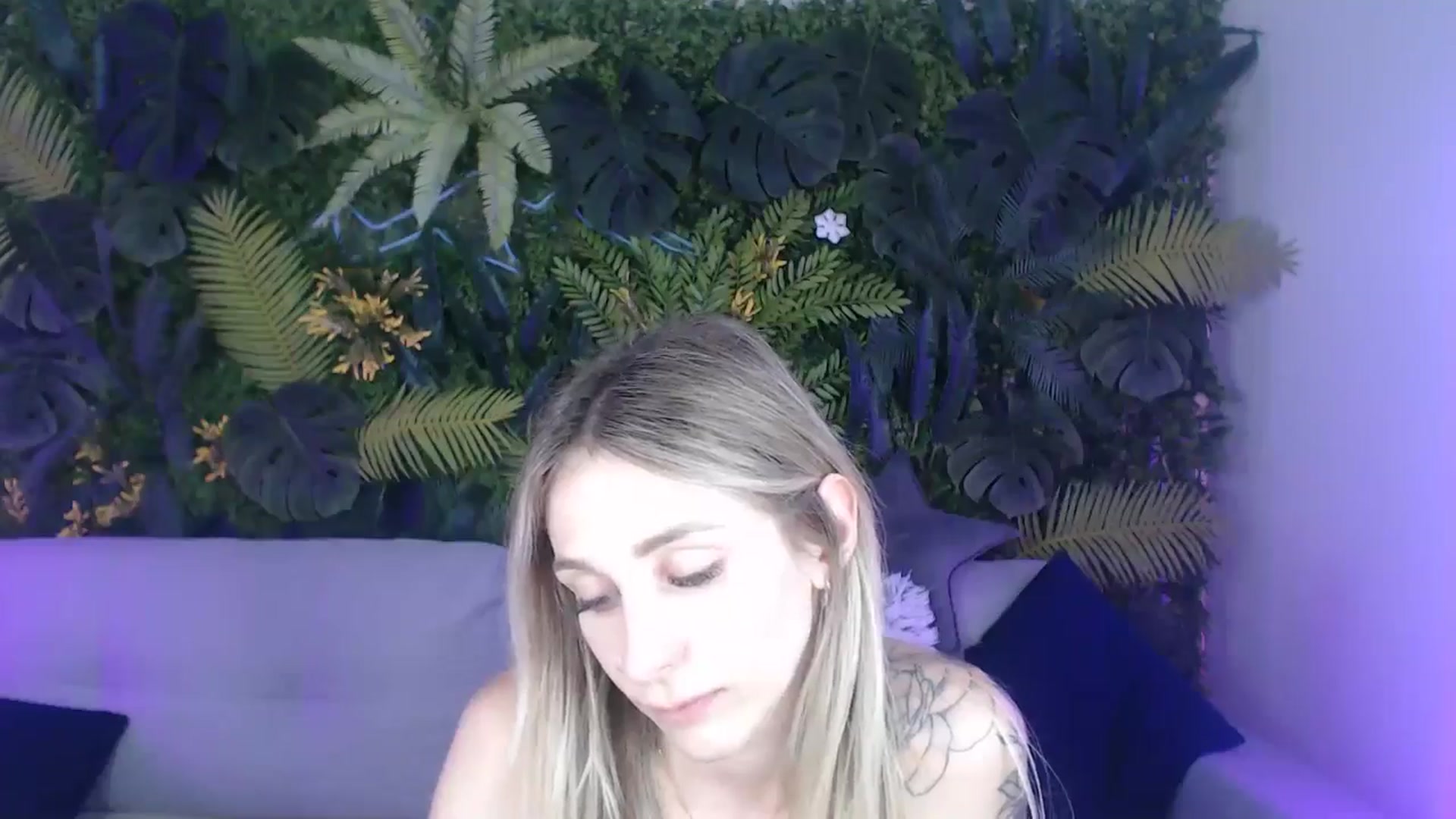 Gallery image thumbnail from Horny_Blond's myfreecams stream on, 07/23/2024, 12:49 image 17 of 20