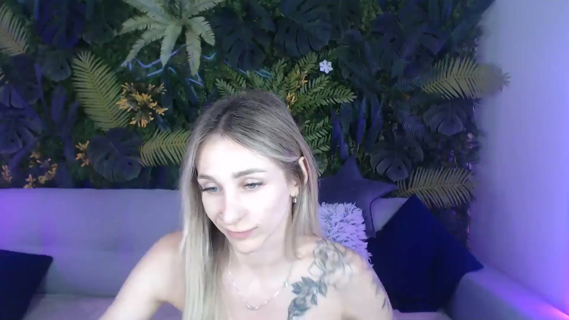 Gallery image thumbnail from Horny_Blond's myfreecams stream on, 07/23/2024, 12:49 image 19 of 20
