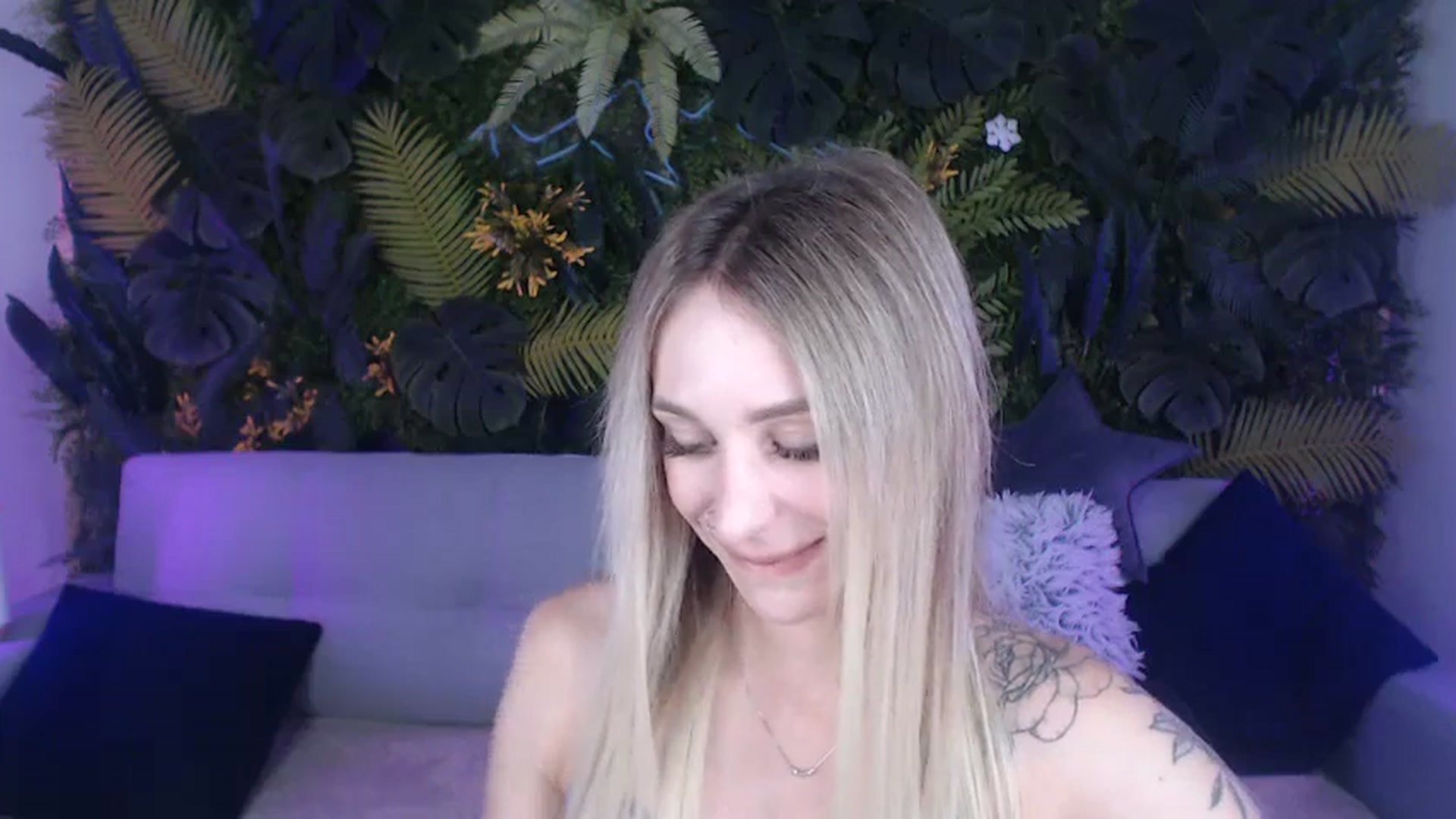 Gallery image thumbnail from Horny_Blond's myfreecams stream on, 07/24/2024, 08:32 image 6 of 20