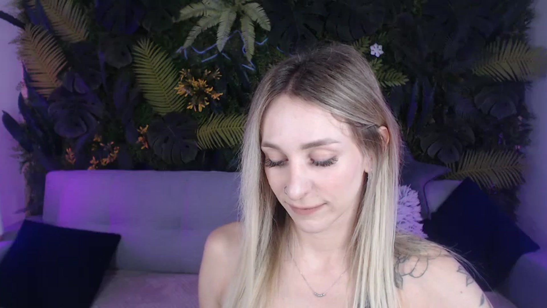 Gallery image thumbnail from Horny_Blond's myfreecams stream on, 07/24/2024, 08:32 image 10 of 20