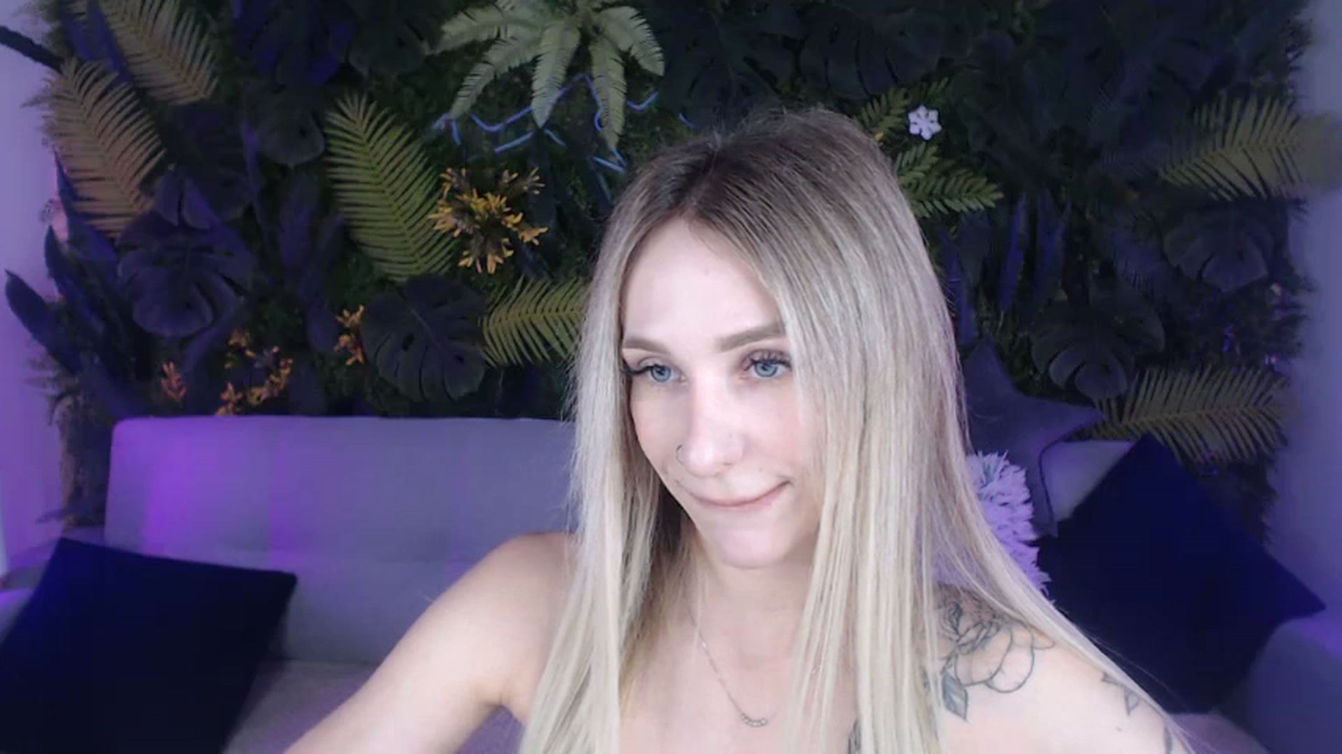 Gallery image thumbnail from Horny_Blond's myfreecams stream on, 07/24/2024, 08:32 image 8 of 20