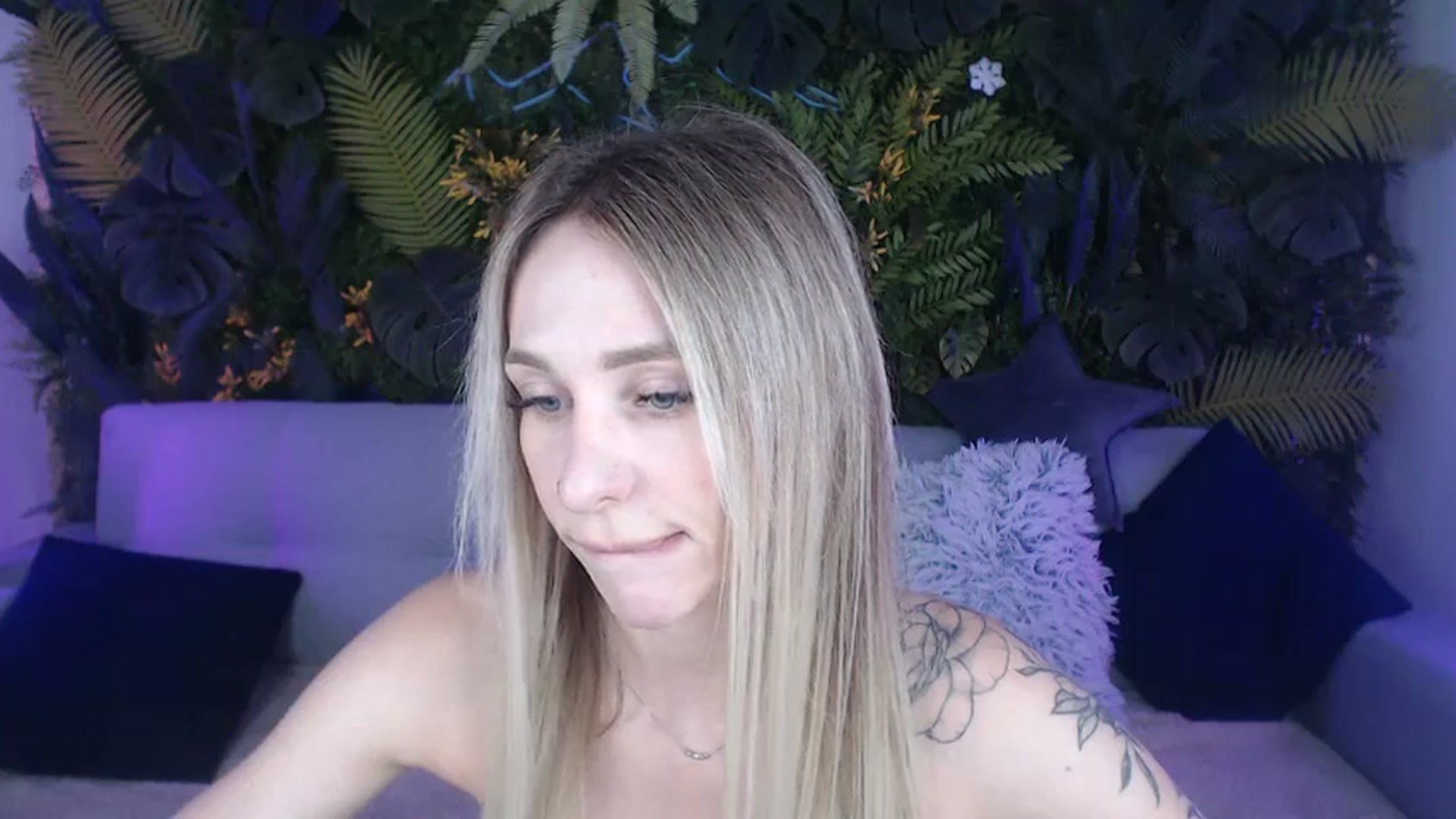 Gallery image thumbnail from Horny_Blond's myfreecams stream on, 07/24/2024, 09:11 image 20 of 20