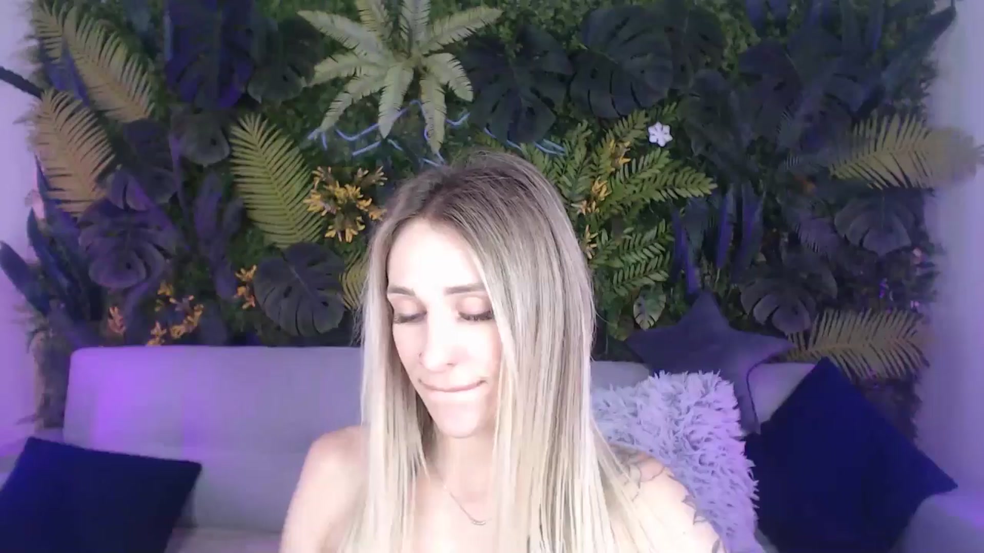 Gallery image thumbnail from Horny_Blond's myfreecams stream on, 07/24/2024, 10:13 image 16 of 20