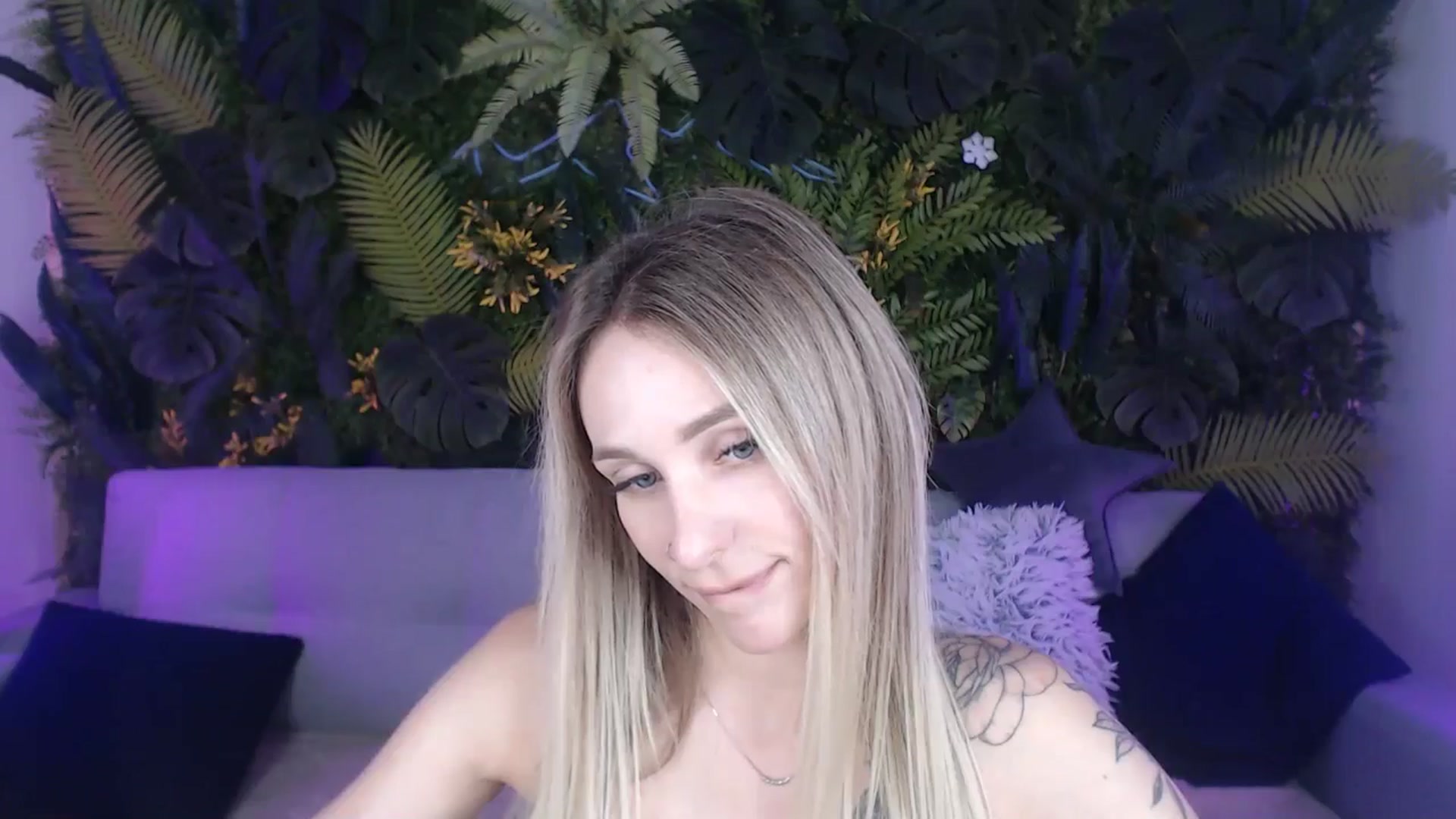 Gallery image thumbnail from Horny_Blond's myfreecams stream on, 07/24/2024, 10:13 image 19 of 20