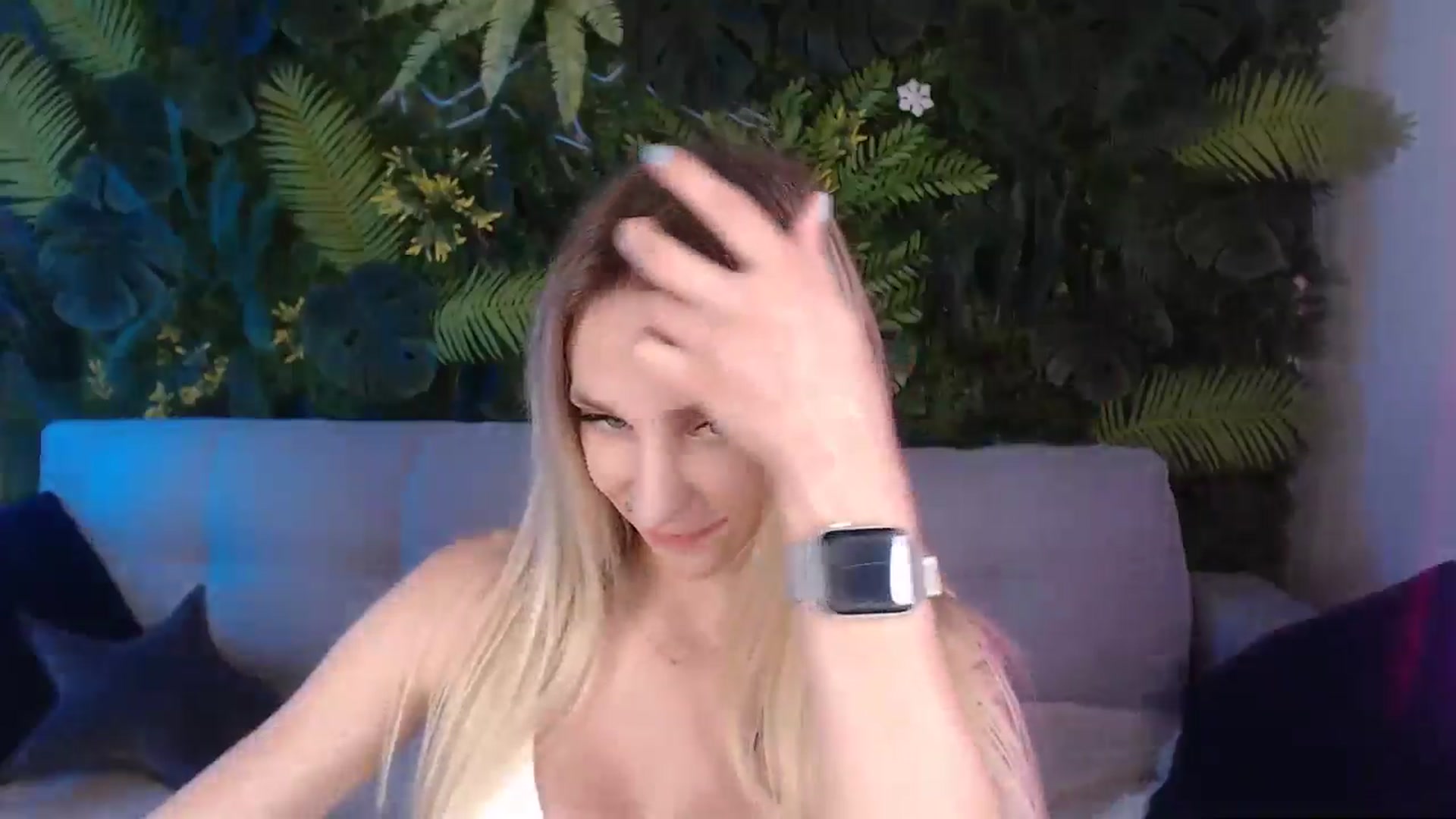 Gallery image thumbnail from Horny_Blond's myfreecams stream on, 07/27/2024, 13:09 image 15 of 20