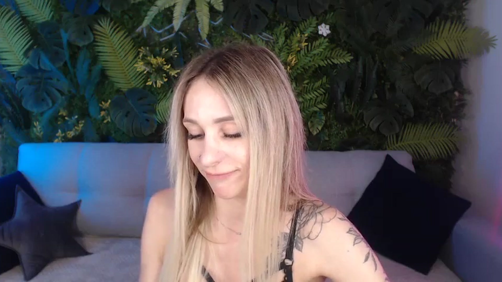 Gallery image thumbnail from Horny_Blond's myfreecams stream on, 07/28/2024, 09:41 image 14 of 20