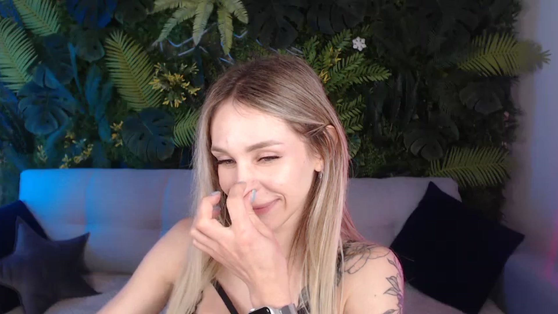 Gallery image thumbnail from Horny_Blond's myfreecams stream on, 07/28/2024, 09:41 image 7 of 20