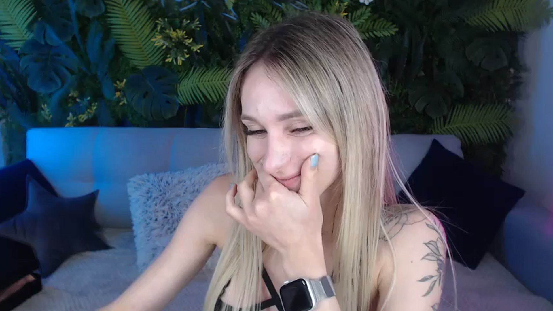 Gallery image thumbnail from Horny_Blond's myfreecams stream on, 07/28/2024, 10:40 image 16 of 20