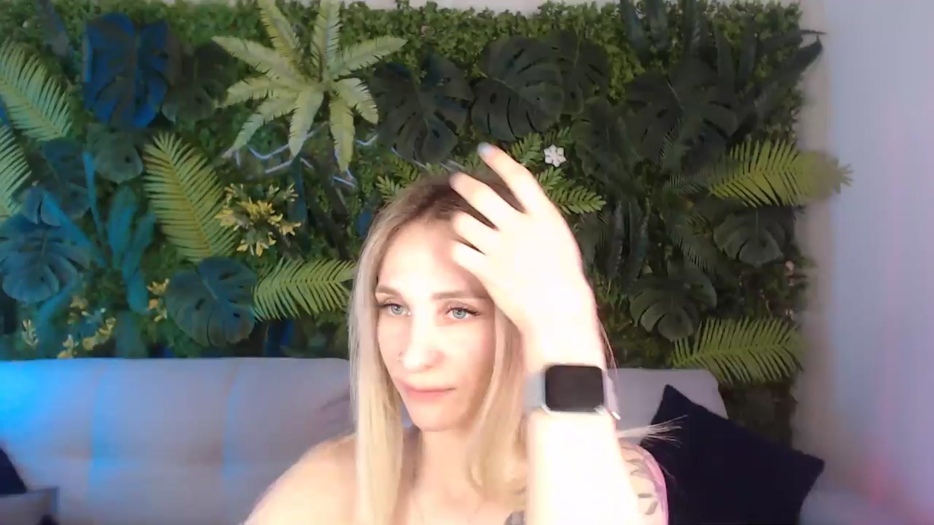 Gallery image thumbnail from Horny_Blond's myfreecams stream on, 07/29/2024, 12:23 image 19 of 20