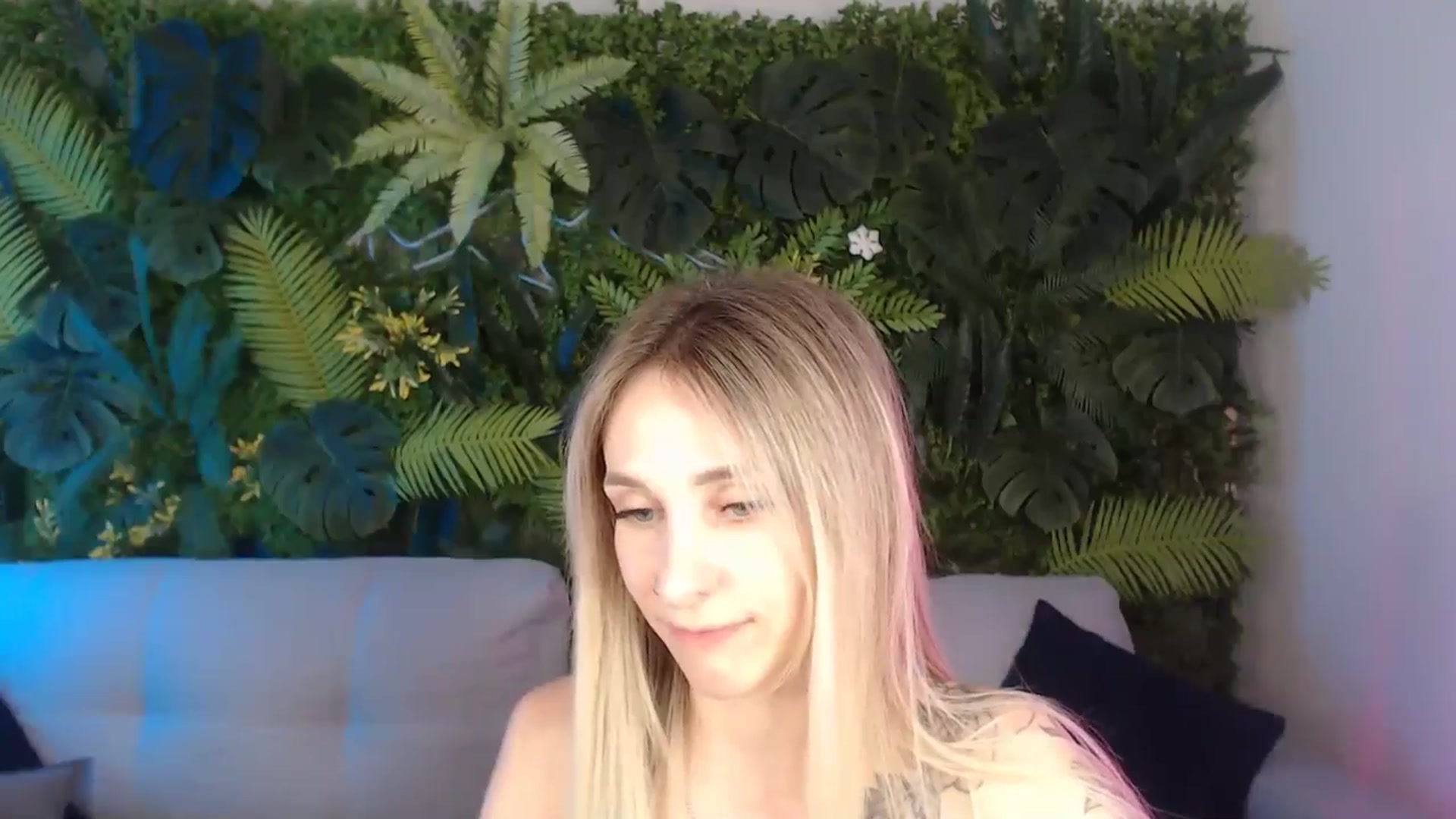 Gallery image thumbnail from Horny_Blond's myfreecams stream on, 07/29/2024, 12:23 image 17 of 20