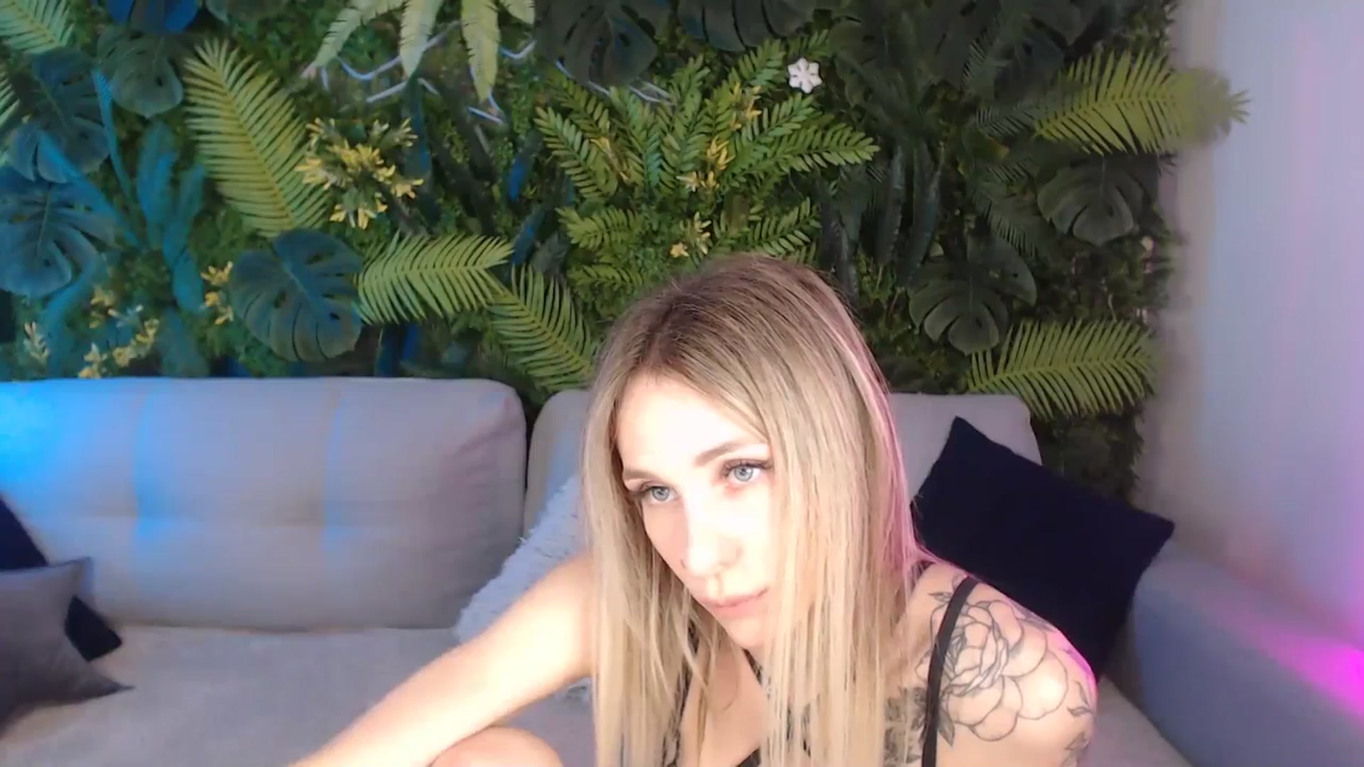 Gallery image thumbnail from Horny_Blond's myfreecams stream on, 07/29/2024, 12:43 image 19 of 20