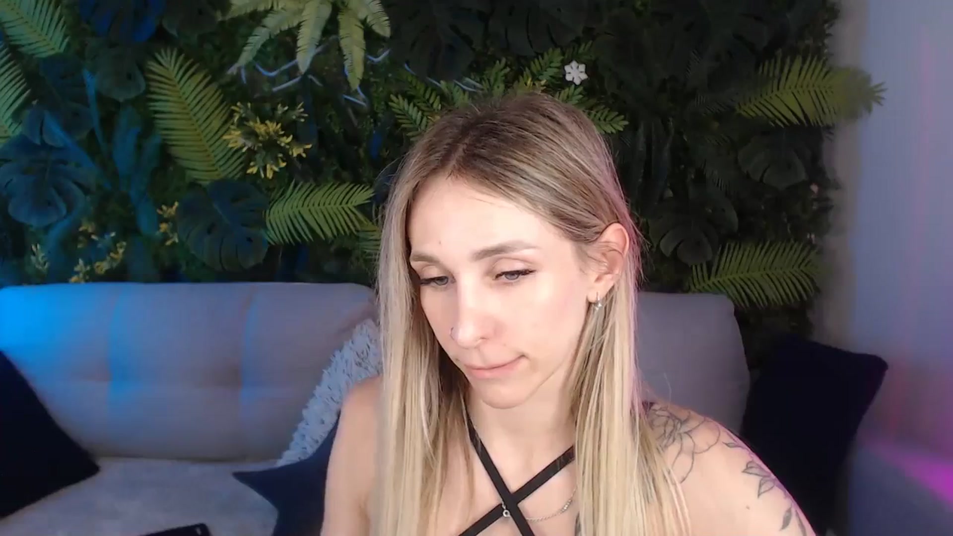 Gallery image thumbnail from Horny_Blond's myfreecams stream on, 07/29/2024, 13:39 image 8 of 20