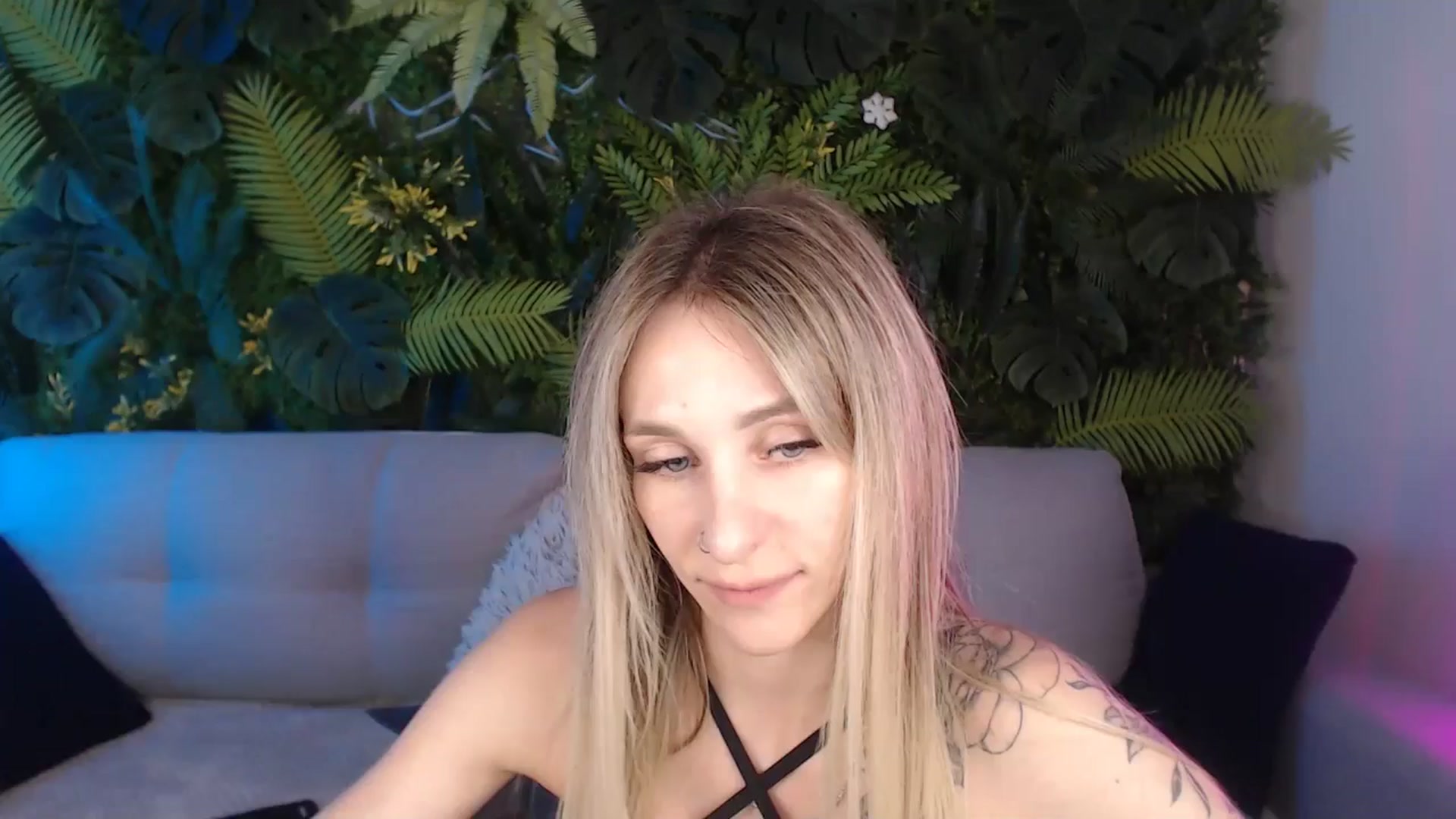Gallery image thumbnail from Horny_Blond's myfreecams stream on, 07/29/2024, 13:39 image 1 of 20