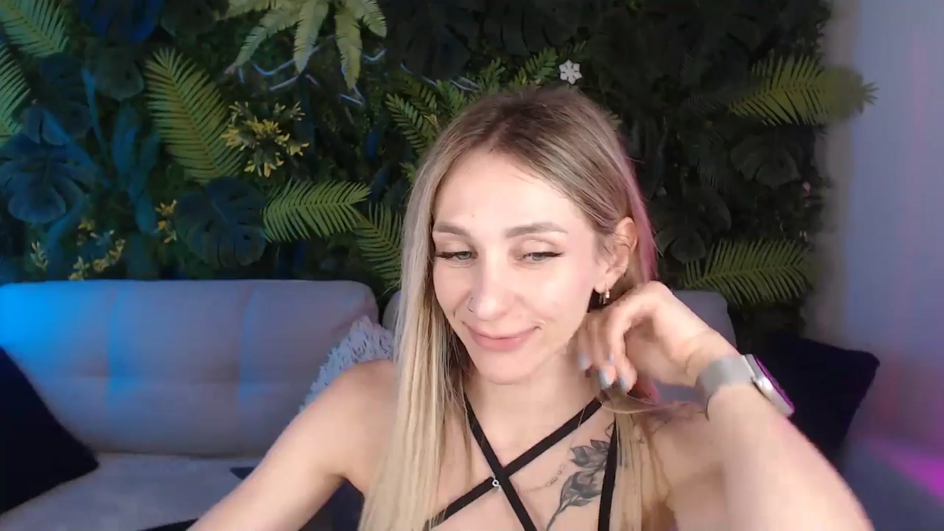 Gallery image thumbnail from Horny_Blond's myfreecams stream on, 07/29/2024, 13:39 image 10 of 20