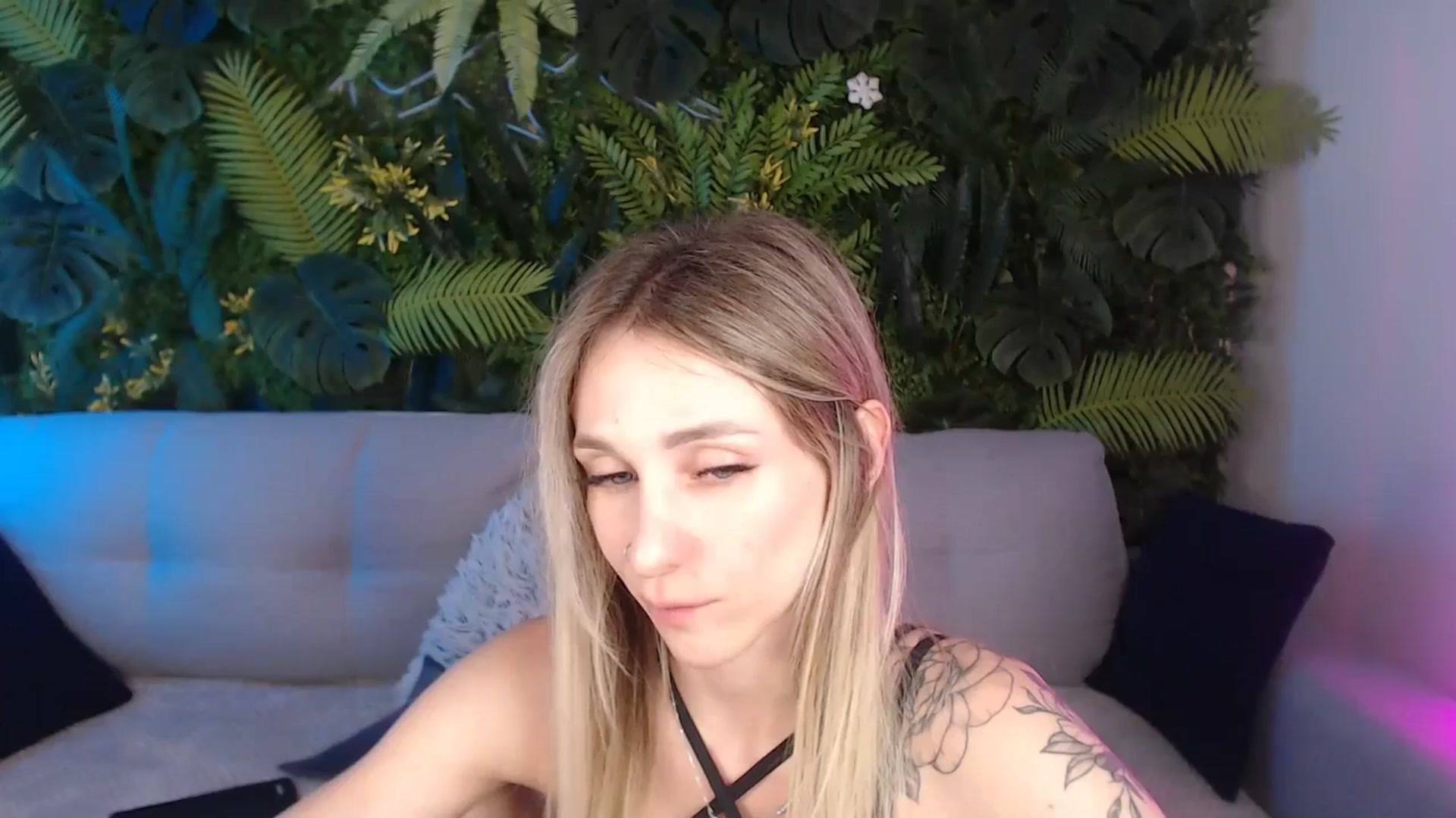 Gallery image thumbnail from Horny_Blond's myfreecams stream on, 07/29/2024, 14:03 image 15 of 20
