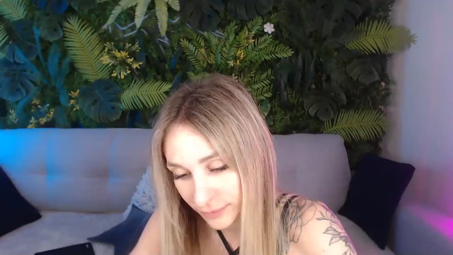 Gallery image thumbnail from Horny_Blond's myfreecams stream on, 07/29/2024, 14:03 image 10 of 20