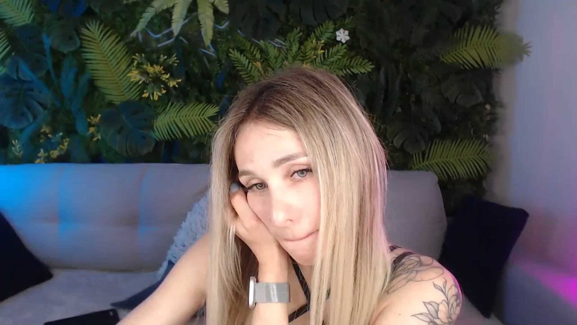 Gallery image thumbnail from Horny_Blond's myfreecams stream on, 07/29/2024, 14:03 image 3 of 20