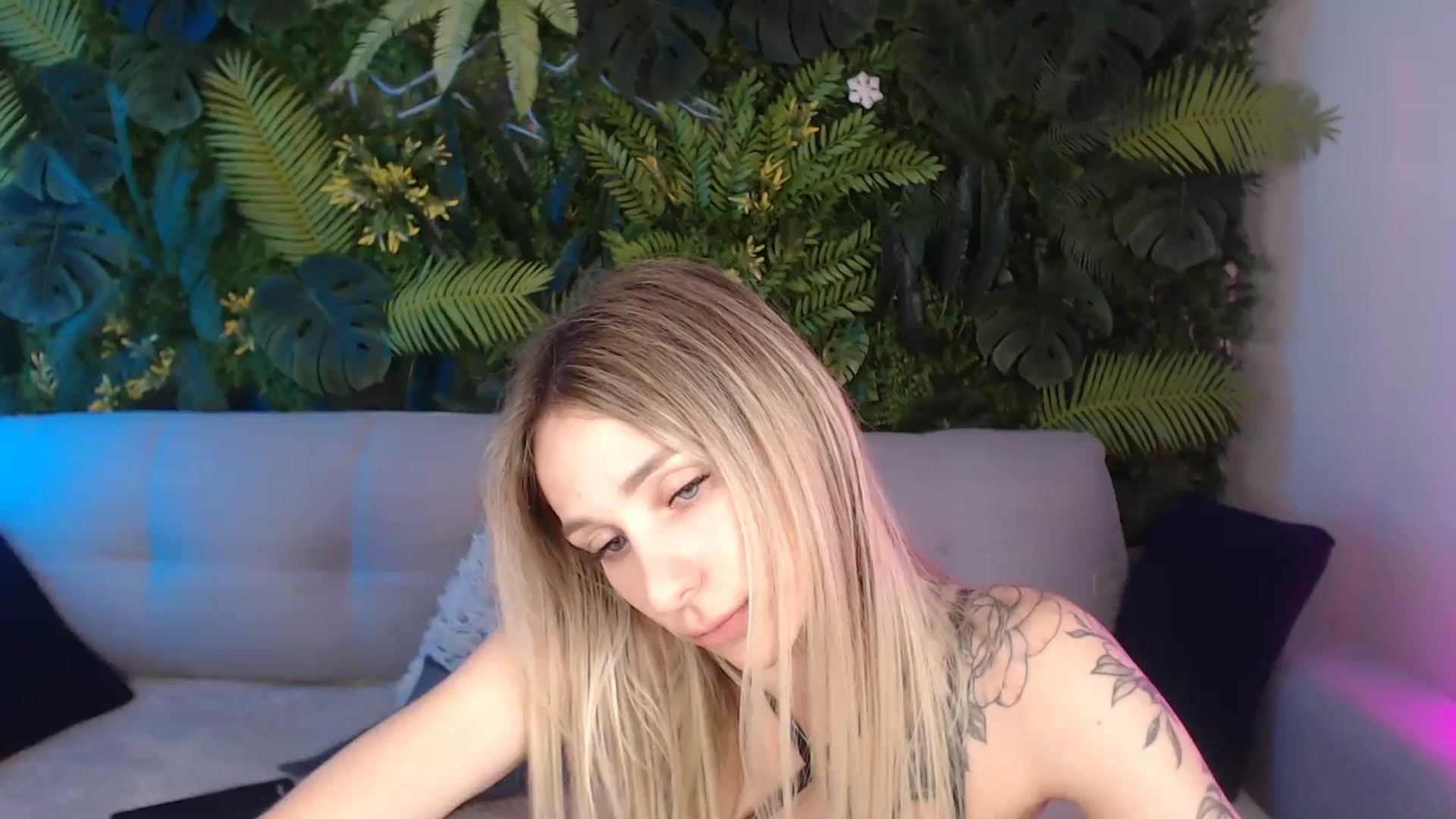 Gallery image thumbnail from Horny_Blond's myfreecams stream on, 07/29/2024, 14:03 image 6 of 20