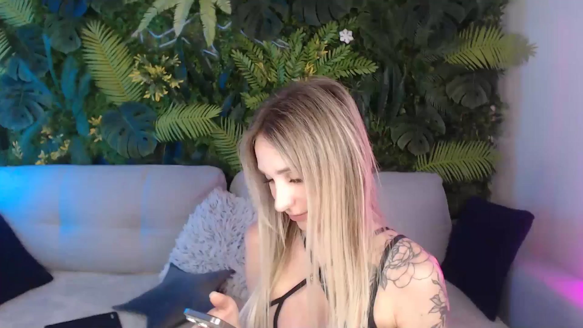 Gallery image thumbnail from Horny_Blond's myfreecams stream on, 07/29/2024, 14:03 image 9 of 20