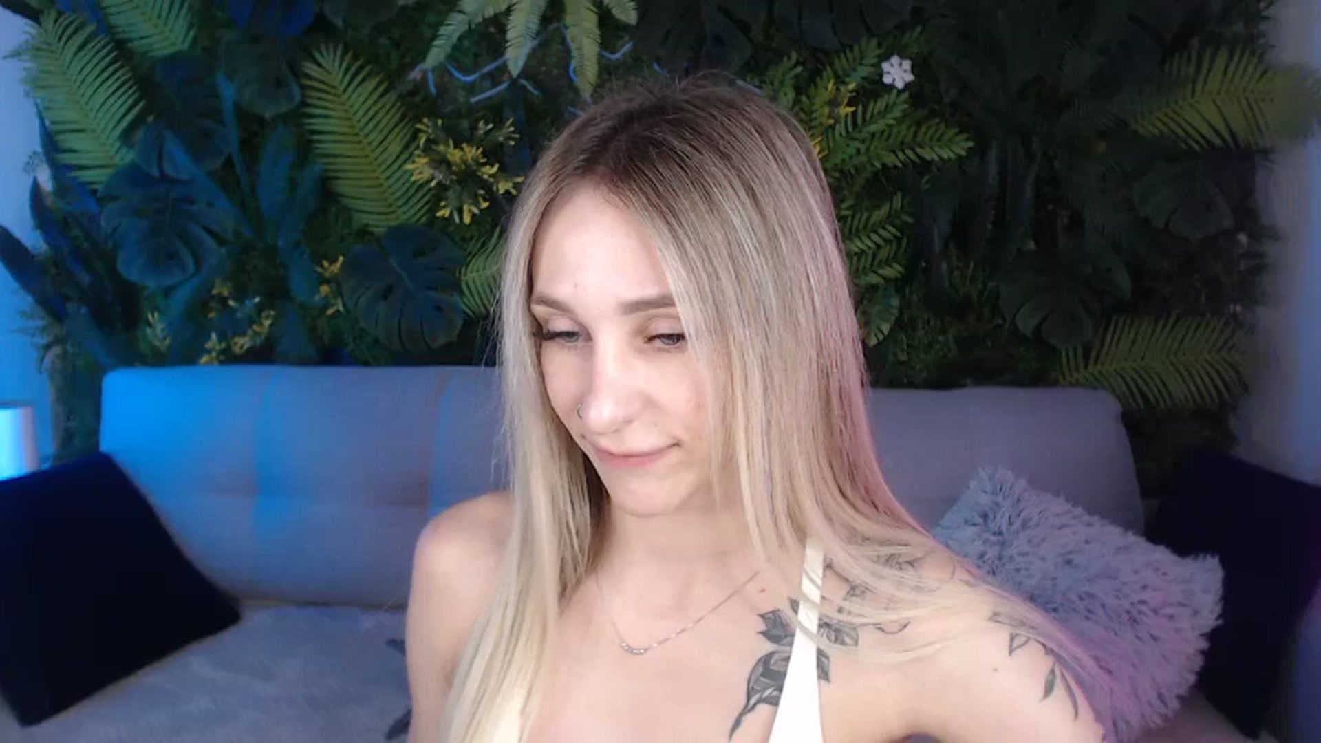 Gallery image thumbnail from Horny_Blond's myfreecams stream on, 07/30/2024, 08:35 image 10 of 20
