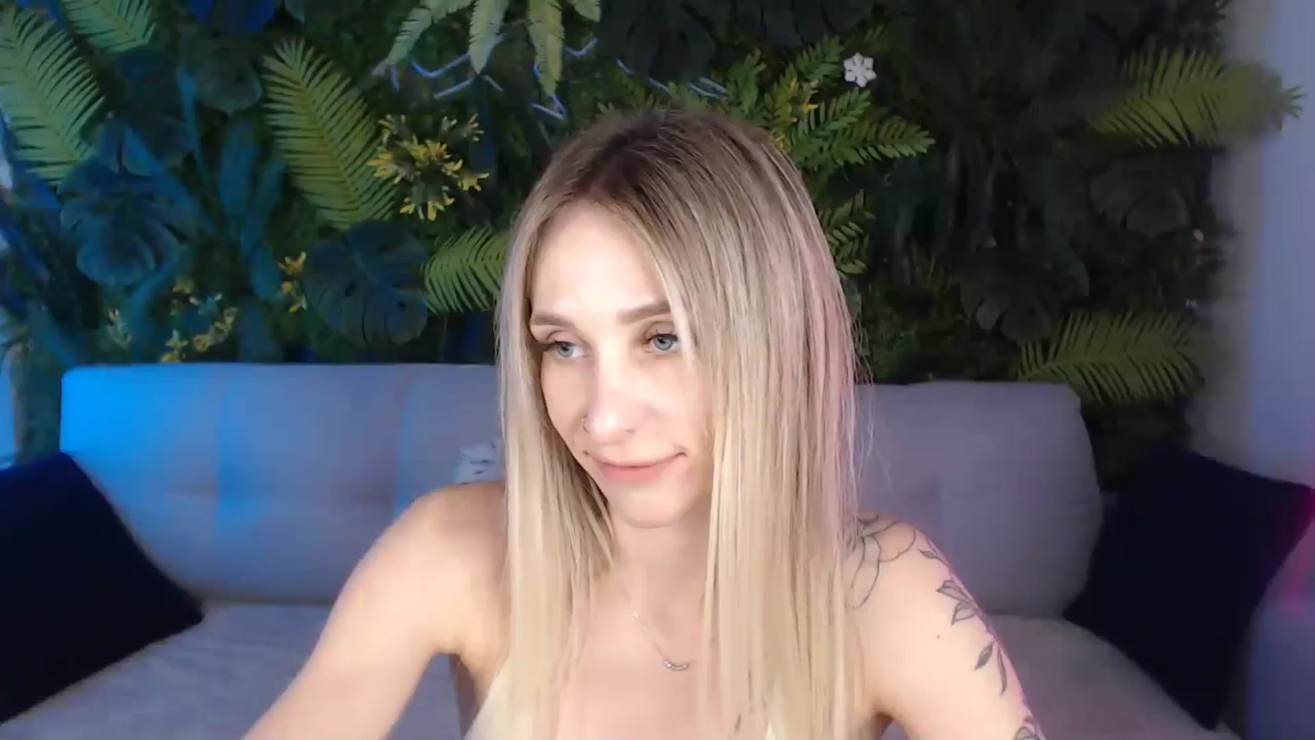 Gallery image thumbnail from Horny_Blond's myfreecams stream on, 07/30/2024, 10:15 image 17 of 20