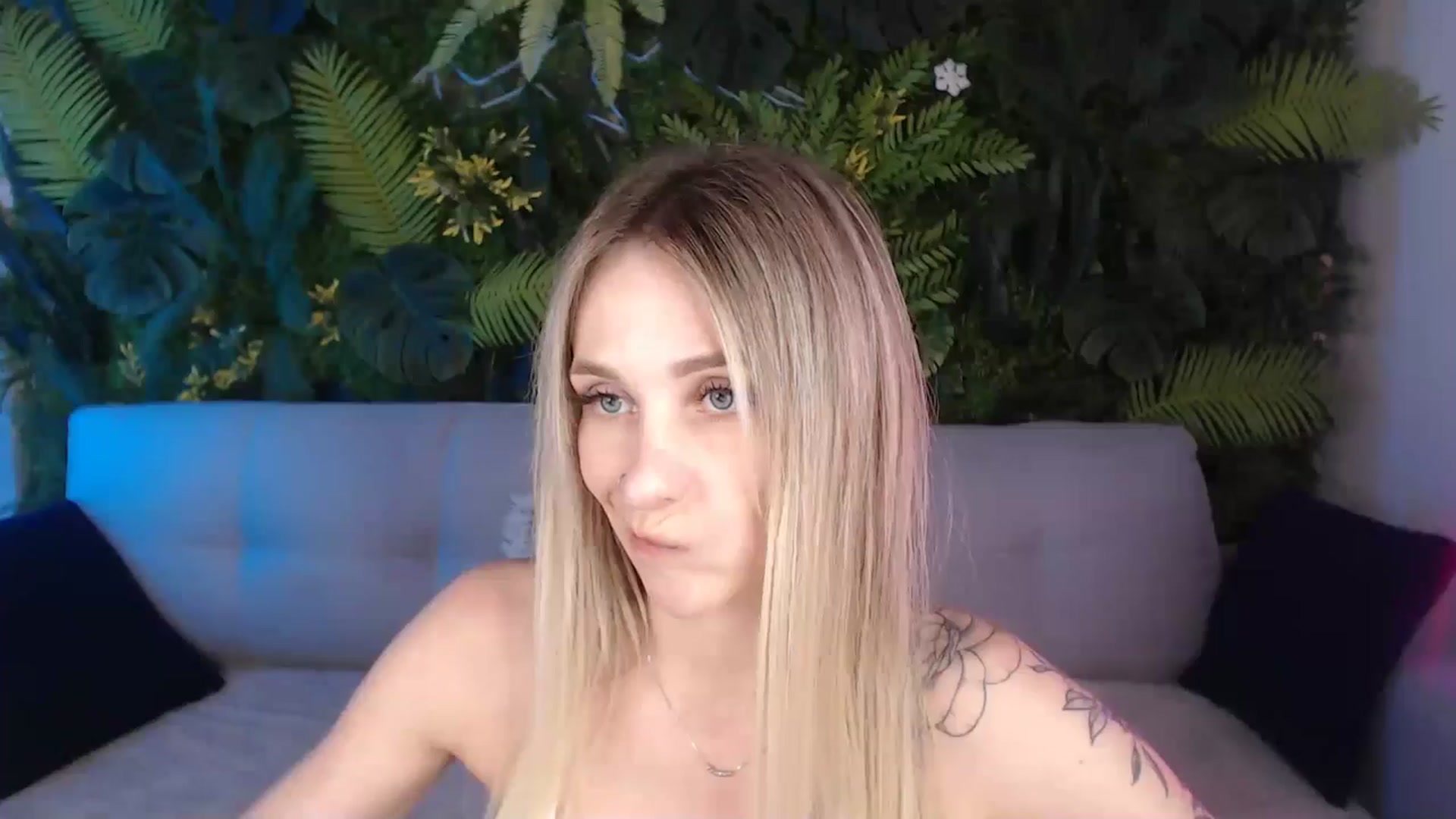 Gallery image thumbnail from Horny_Blond's myfreecams stream on, 07/30/2024, 10:15 image 18 of 20