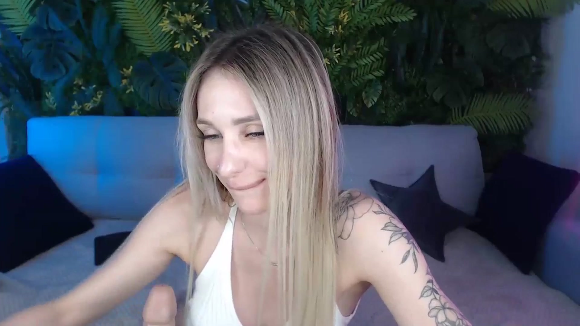 Gallery image thumbnail from Horny_Blond's myfreecams stream on, 07/30/2024, 12:13 image 14 of 20