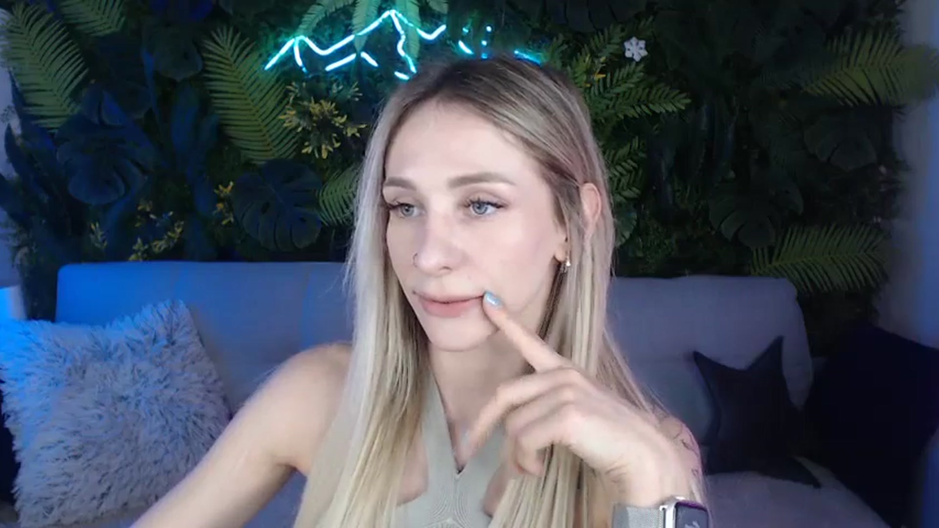 Gallery image thumbnail from Horny_Blond's myfreecams stream on, 08/02/2024, 08:14 image 8 of 20