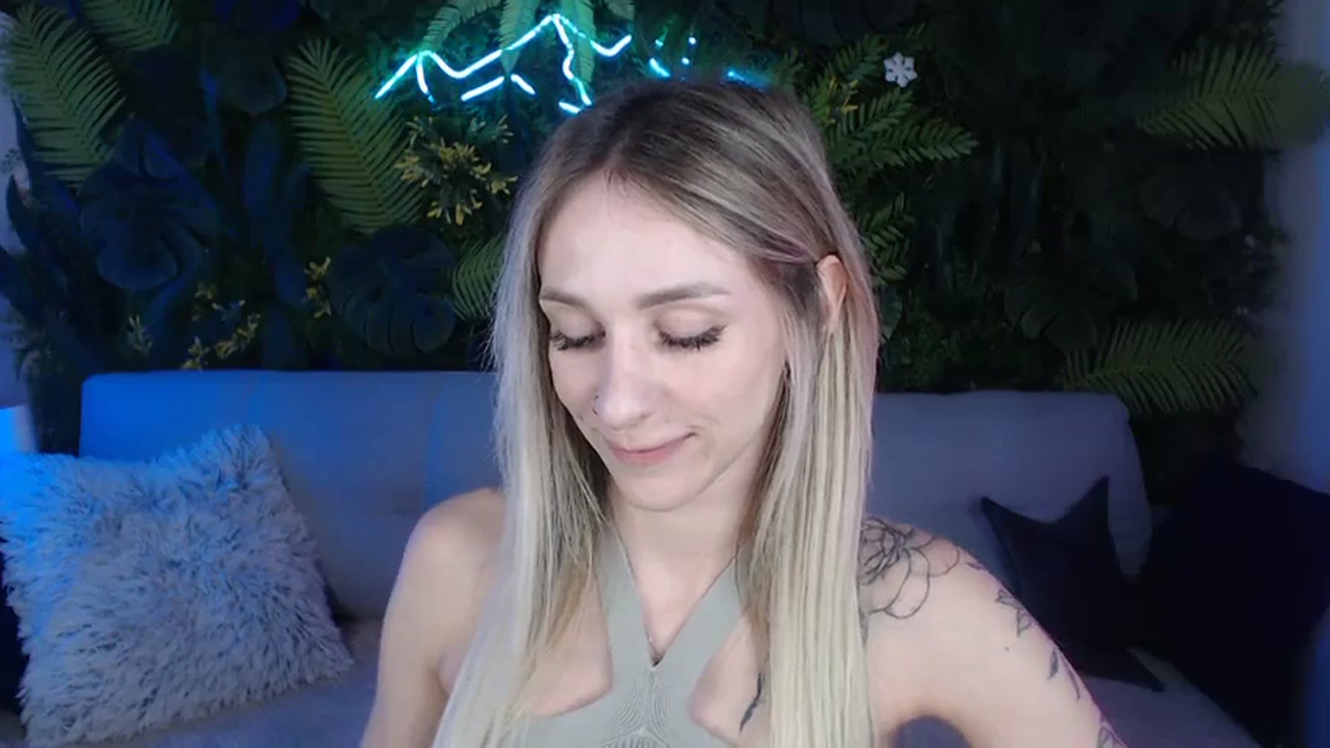 Gallery image thumbnail from Horny_Blond's myfreecams stream on, 08/02/2024, 08:14 image 6 of 20