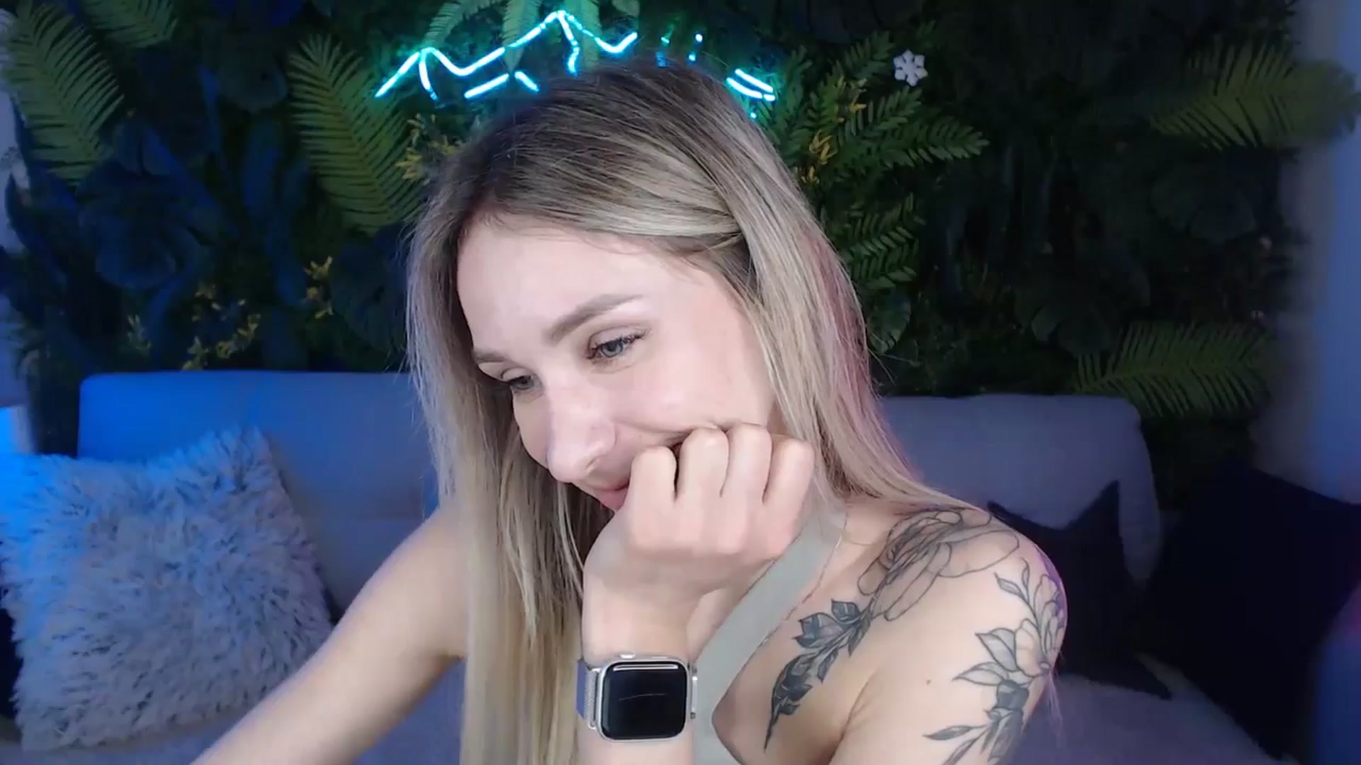 Gallery image thumbnail from Horny_Blond's myfreecams stream on, 08/02/2024, 09:03 image 9 of 20