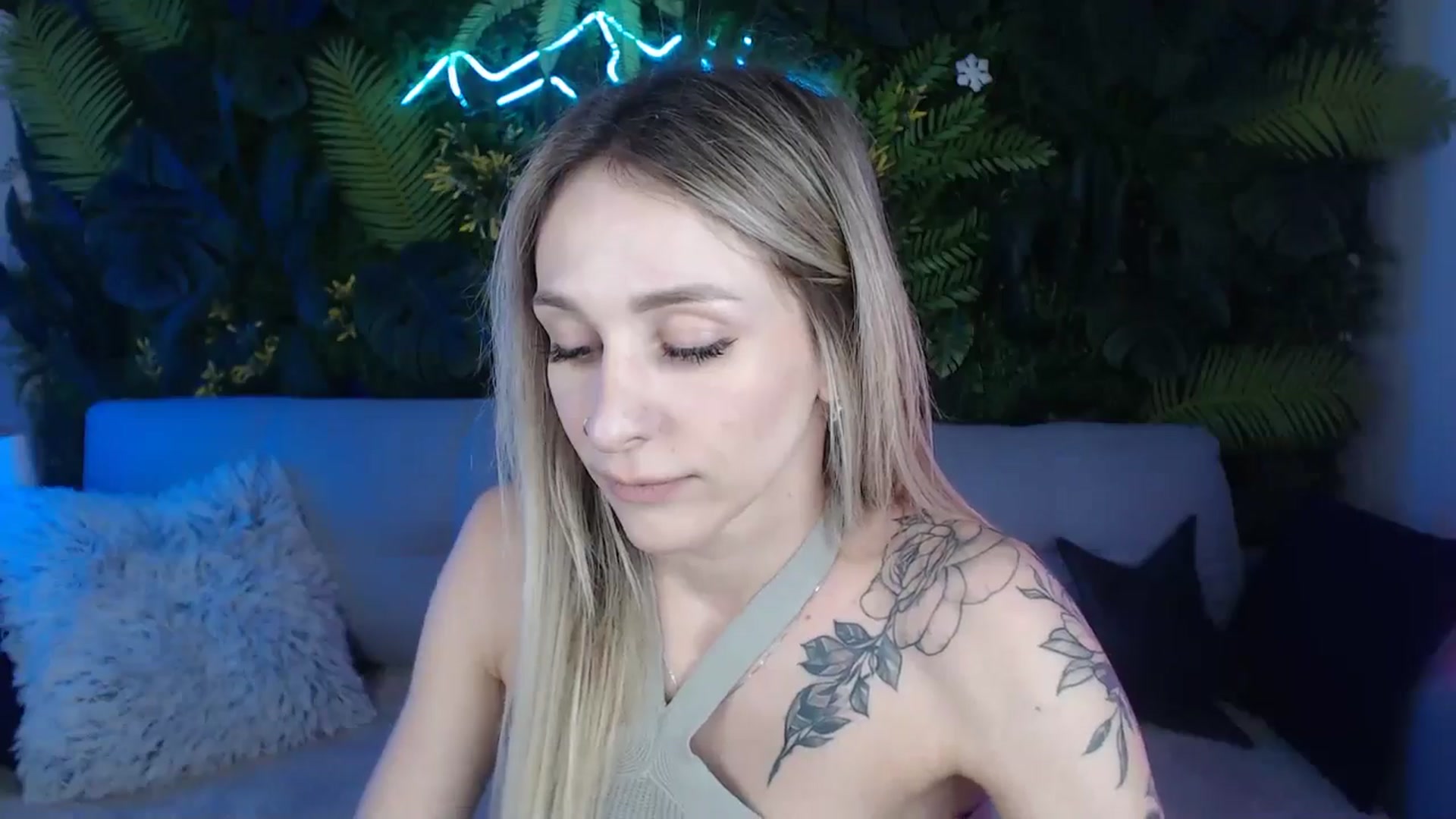 Gallery image thumbnail from Horny_Blond's myfreecams stream on, 08/02/2024, 09:03 image 7 of 20