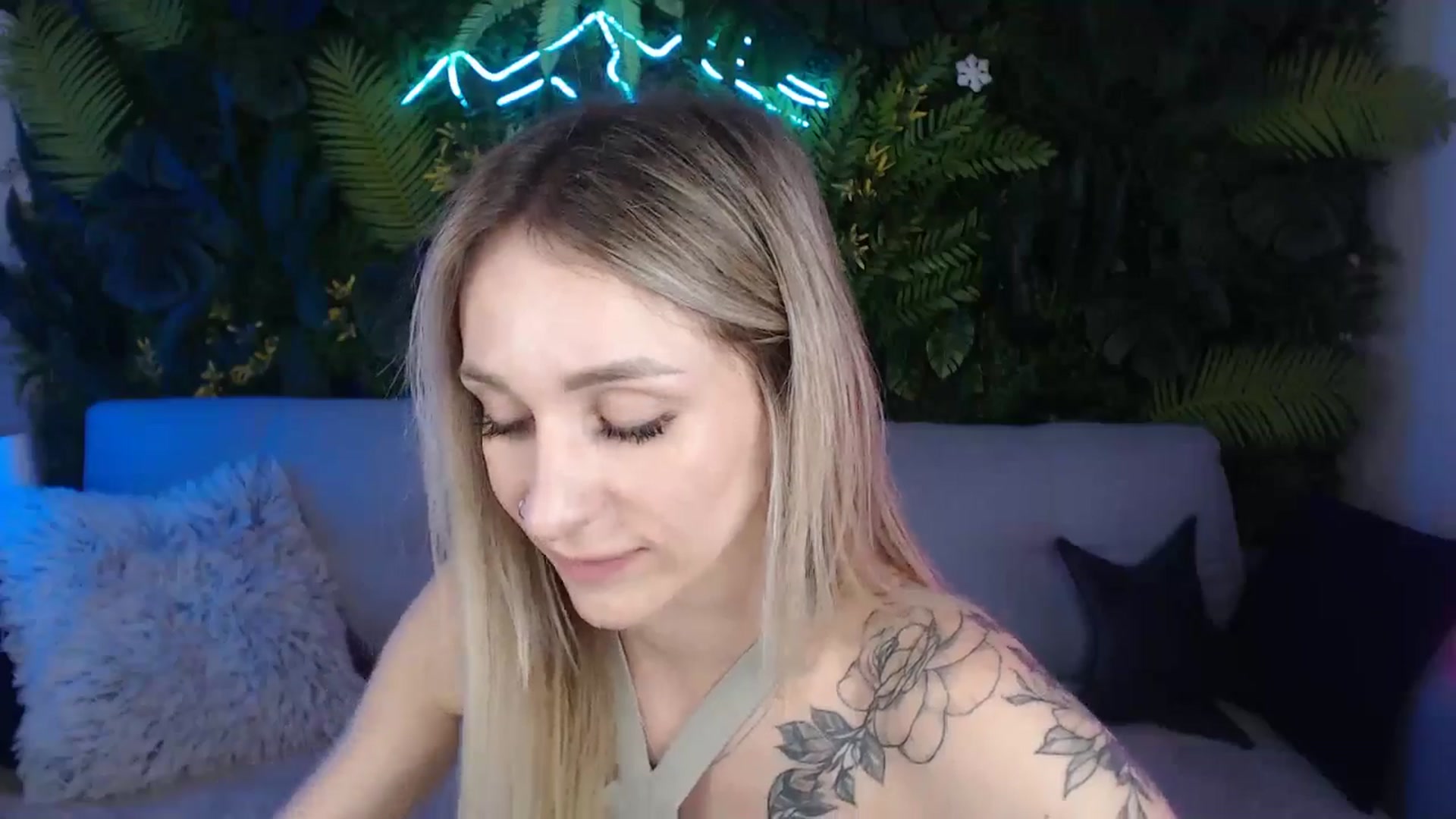 Gallery image thumbnail from Horny_Blond's myfreecams stream on, 08/02/2024, 09:03 image 13 of 20