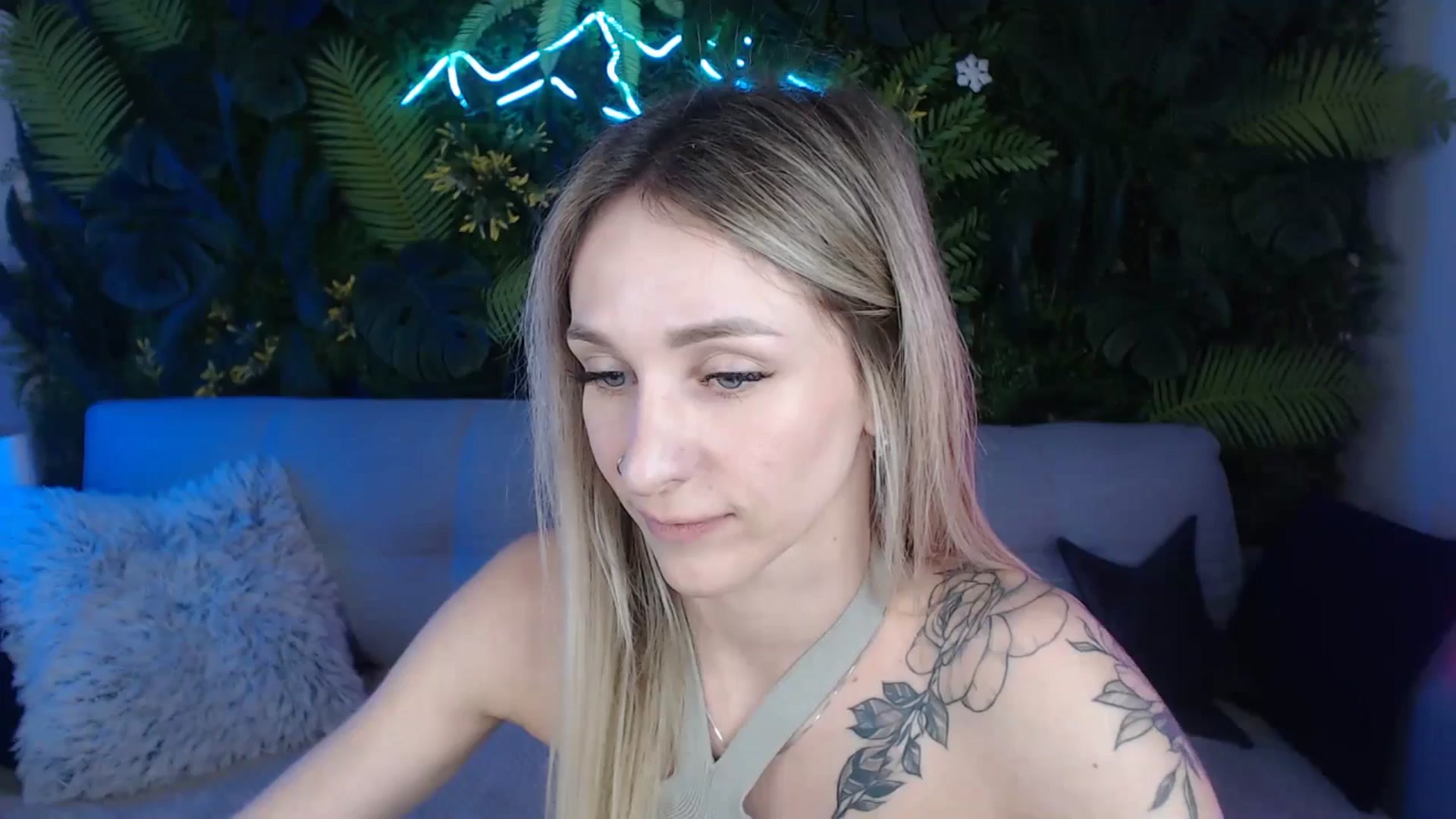 Gallery image thumbnail from Horny_Blond's myfreecams stream on, 08/02/2024, 09:03 image 8 of 20