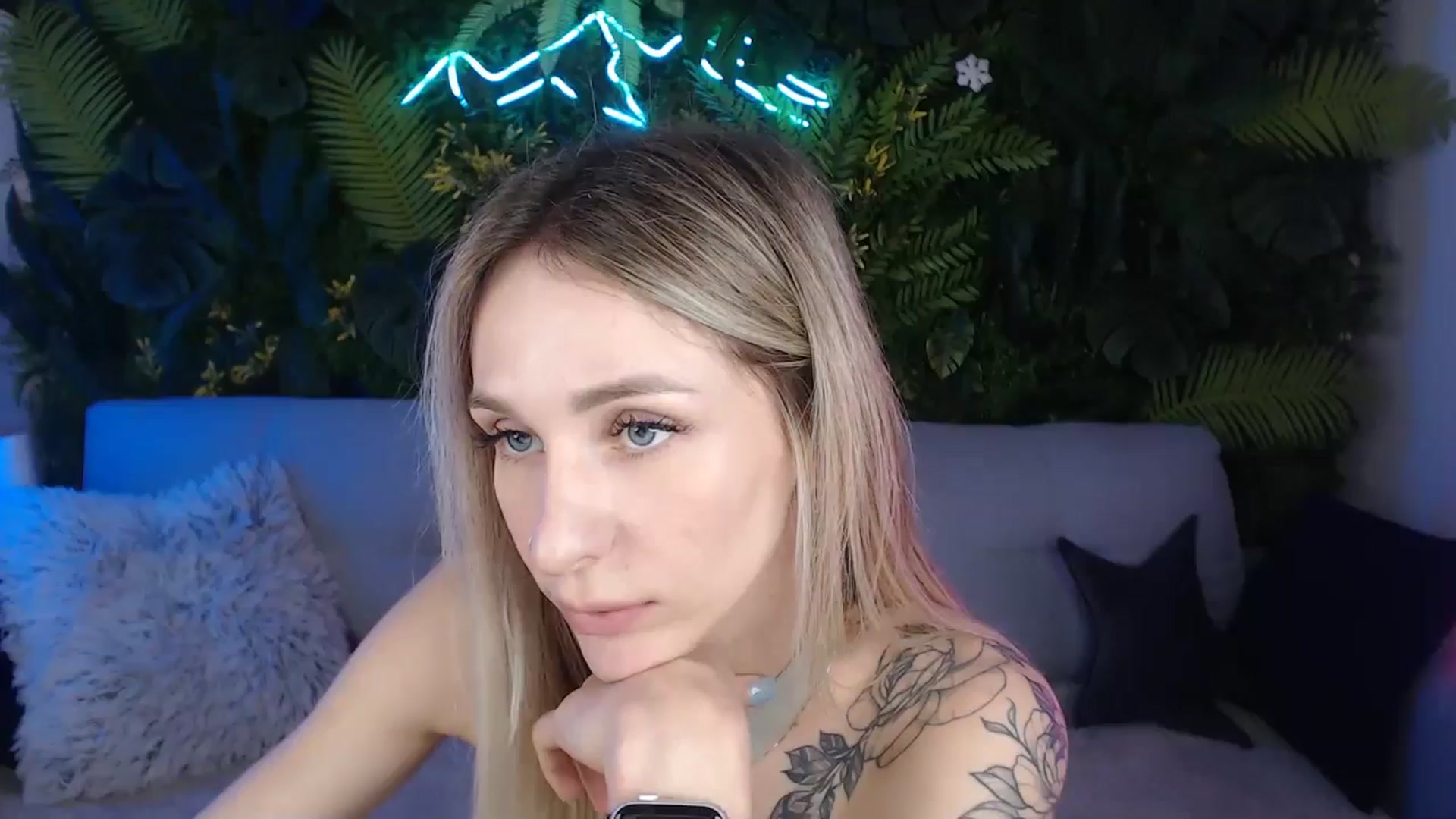 Gallery image thumbnail from Horny_Blond's myfreecams stream on, 08/02/2024, 09:03 image 11 of 20