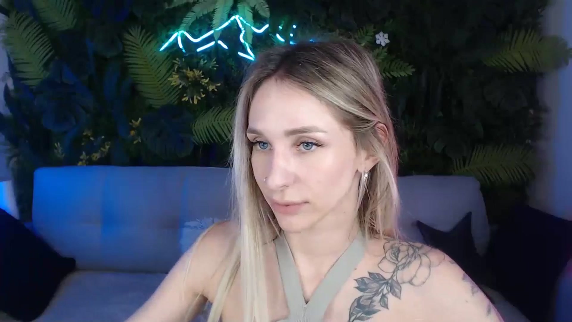 Gallery image thumbnail from Horny_Blond's myfreecams stream on, 08/02/2024, 10:00 image 19 of 20