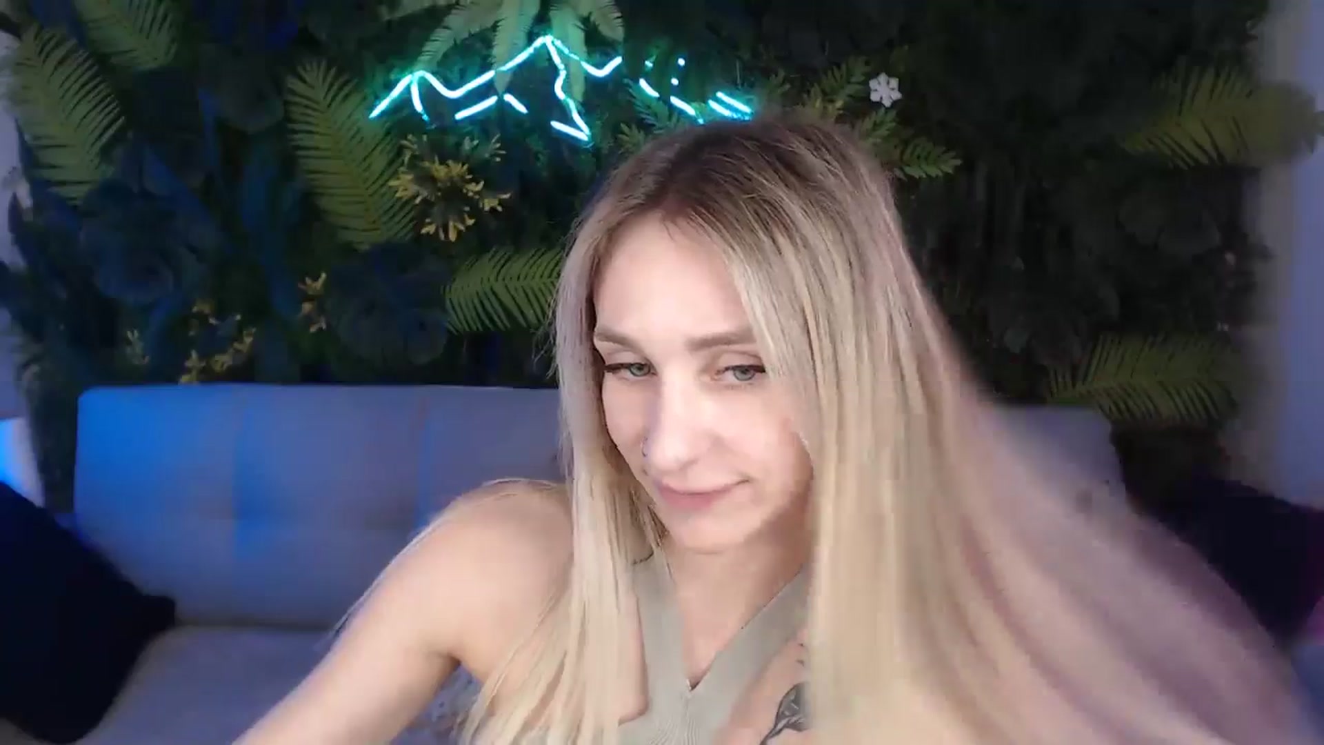 Gallery image thumbnail from Horny_Blond's myfreecams stream on, 08/02/2024, 10:00 image 16 of 20