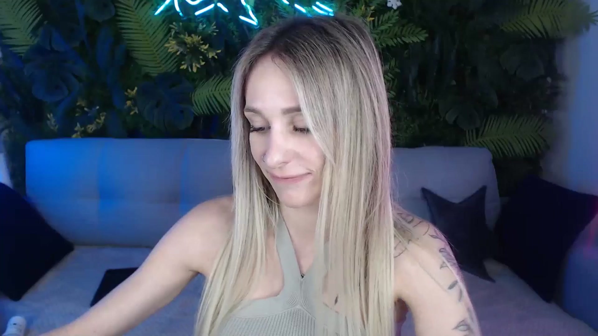 Gallery image thumbnail from Horny_Blond's myfreecams stream on, 08/02/2024, 12:34 image 6 of 20