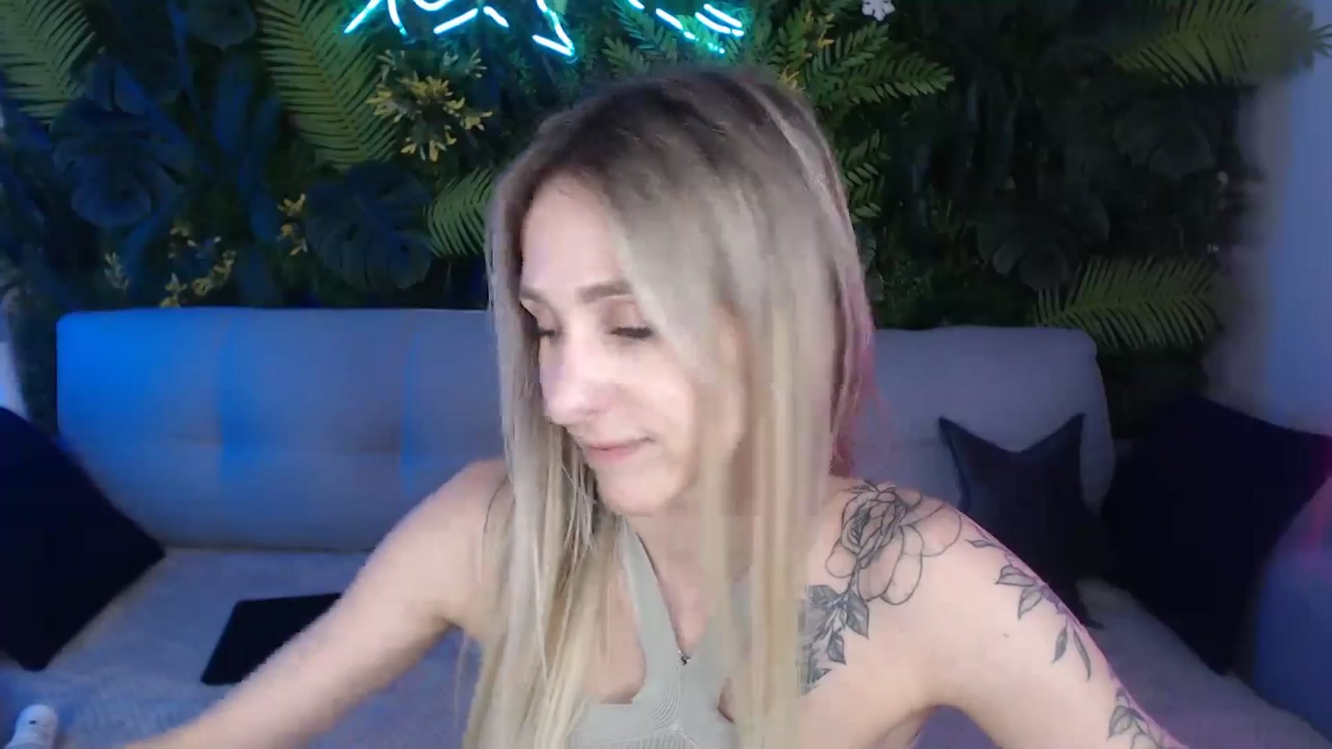 Gallery image thumbnail from Horny_Blond's myfreecams stream on, 08/02/2024, 12:34 image 5 of 20