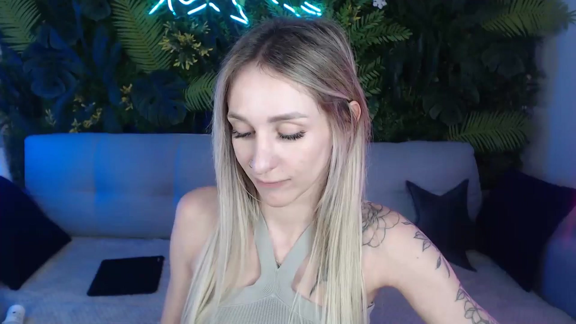 Gallery image thumbnail from Horny_Blond's myfreecams stream on, 08/02/2024, 12:34 image 7 of 20
