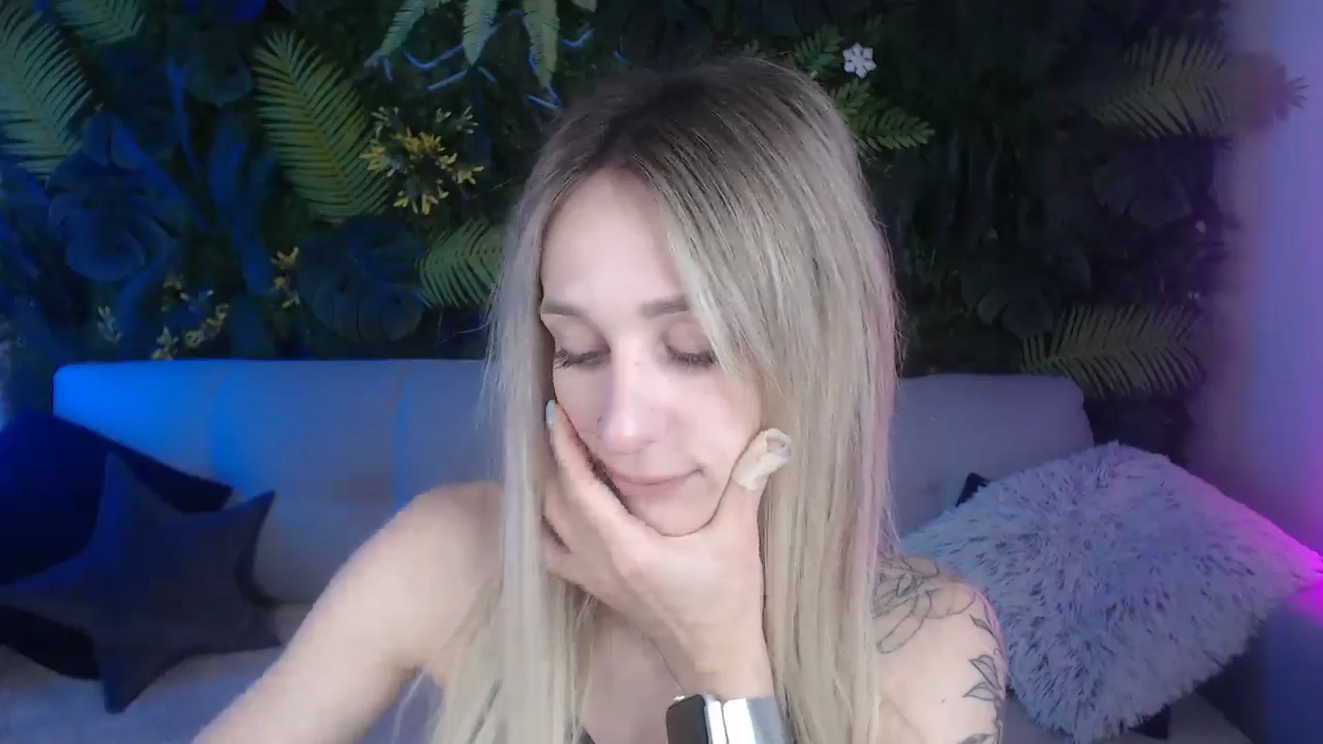 Gallery image thumbnail from Horny_Blond's myfreecams stream on, 08/05/2024, 08:47 image 13 of 20