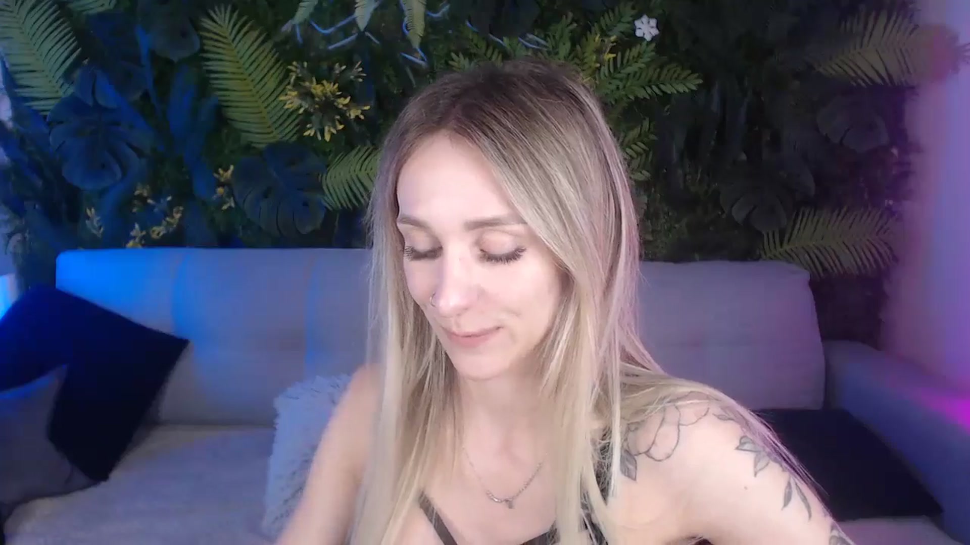 Gallery image thumbnail from Horny_Blond's myfreecams stream on, 08/05/2024, 10:28 image 4 of 20