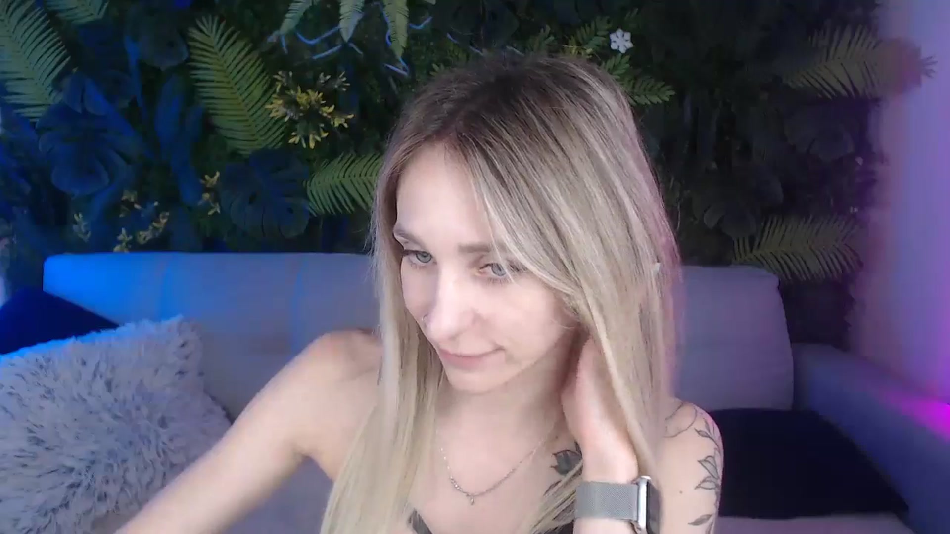Gallery image thumbnail from Horny_Blond's myfreecams stream on, 08/05/2024, 11:05 image 15 of 20