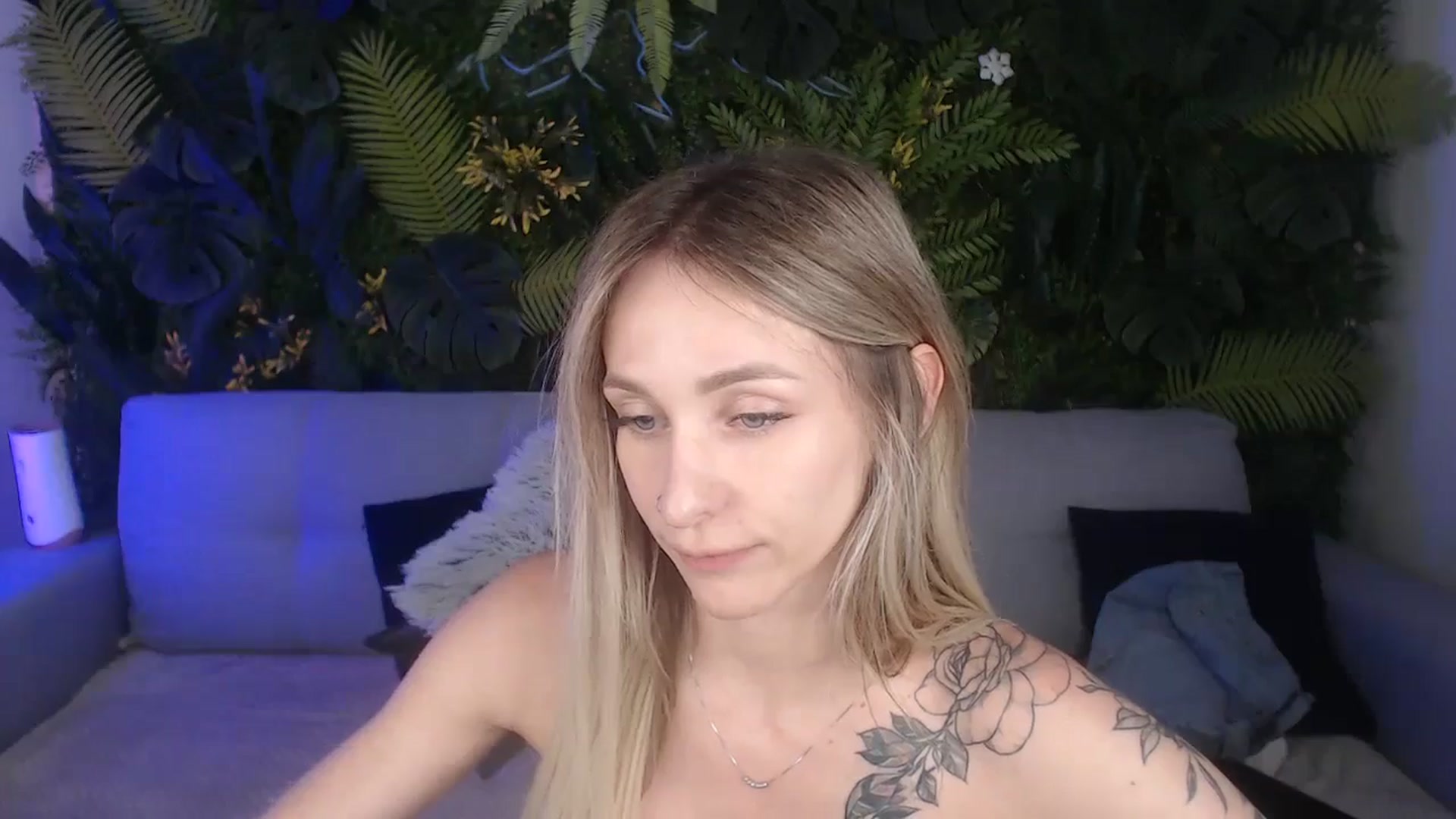 Gallery image thumbnail from Horny_Blond's myfreecams stream on, 08/09/2024, 13:10 image 11 of 20