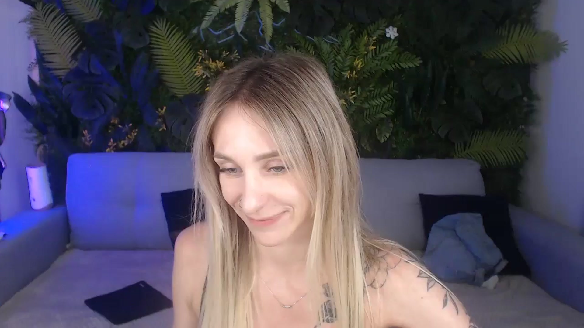Gallery image thumbnail from Horny_Blond's myfreecams stream on, 08/09/2024, 13:10 image 1 of 20