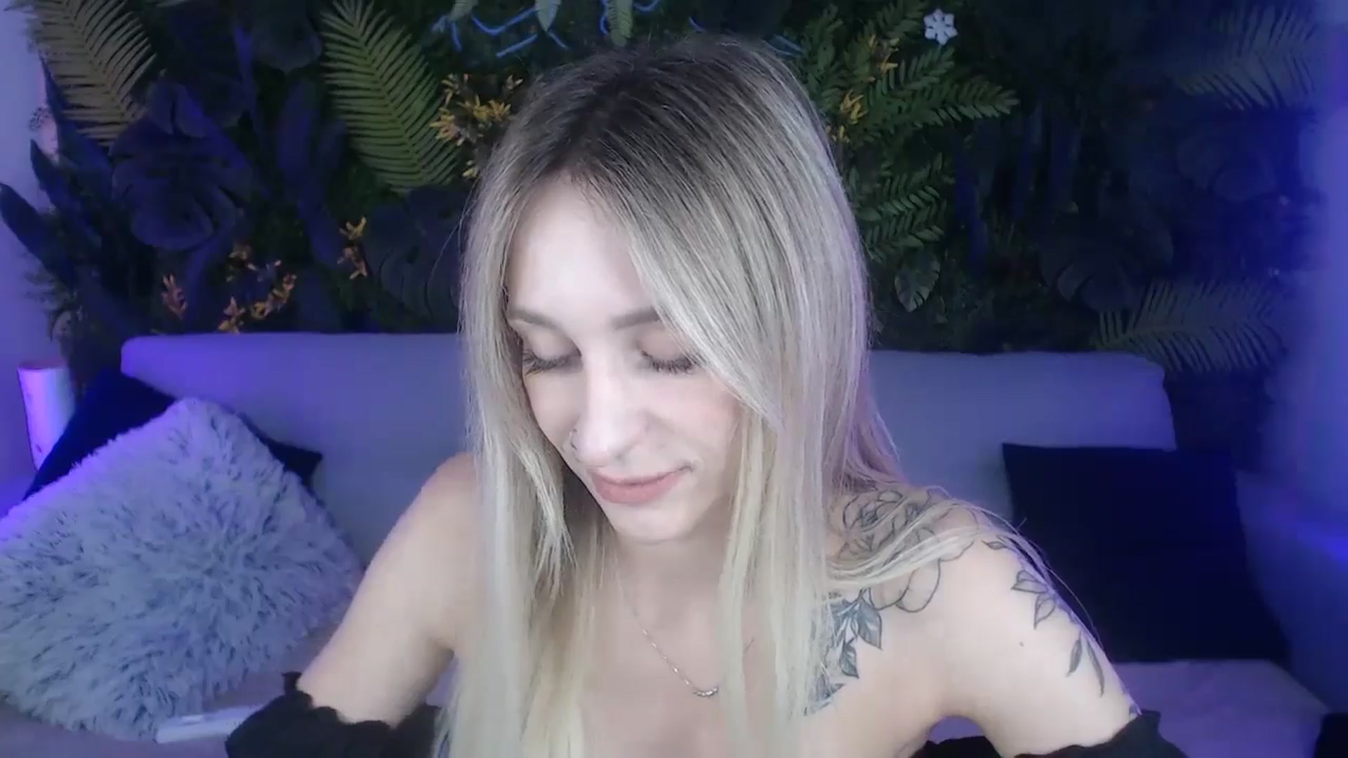 Gallery image thumbnail from Horny_Blond's myfreecams stream on, 08/10/2024, 08:20 image 3 of 20
