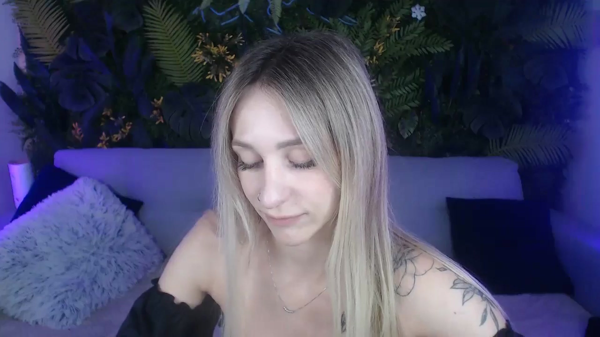 Gallery image thumbnail from Horny_Blond's myfreecams stream on, 08/10/2024, 08:20 image 20 of 20