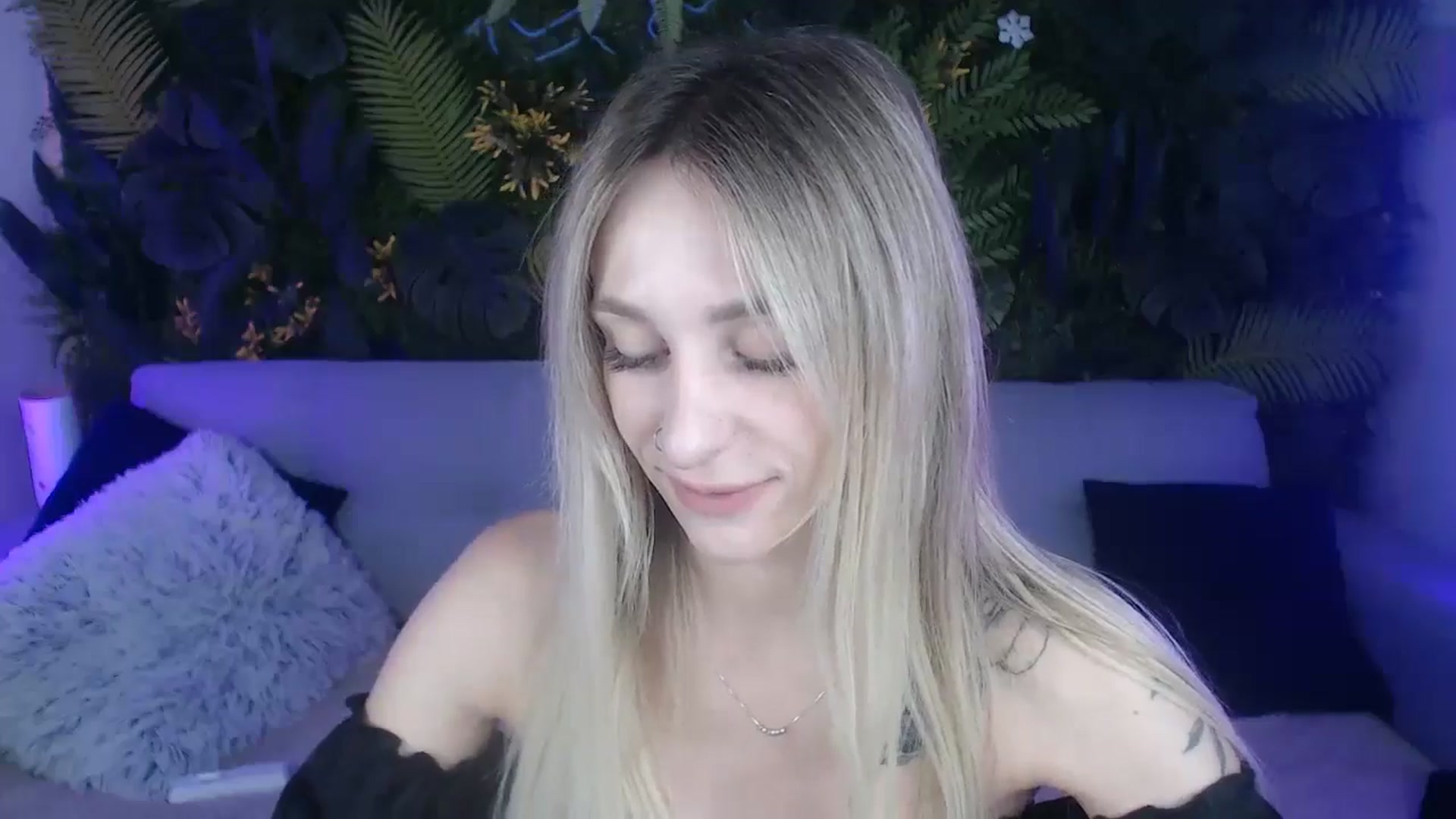 Gallery image thumbnail from Horny_Blond's myfreecams stream on, 08/10/2024, 08:20 image 11 of 20